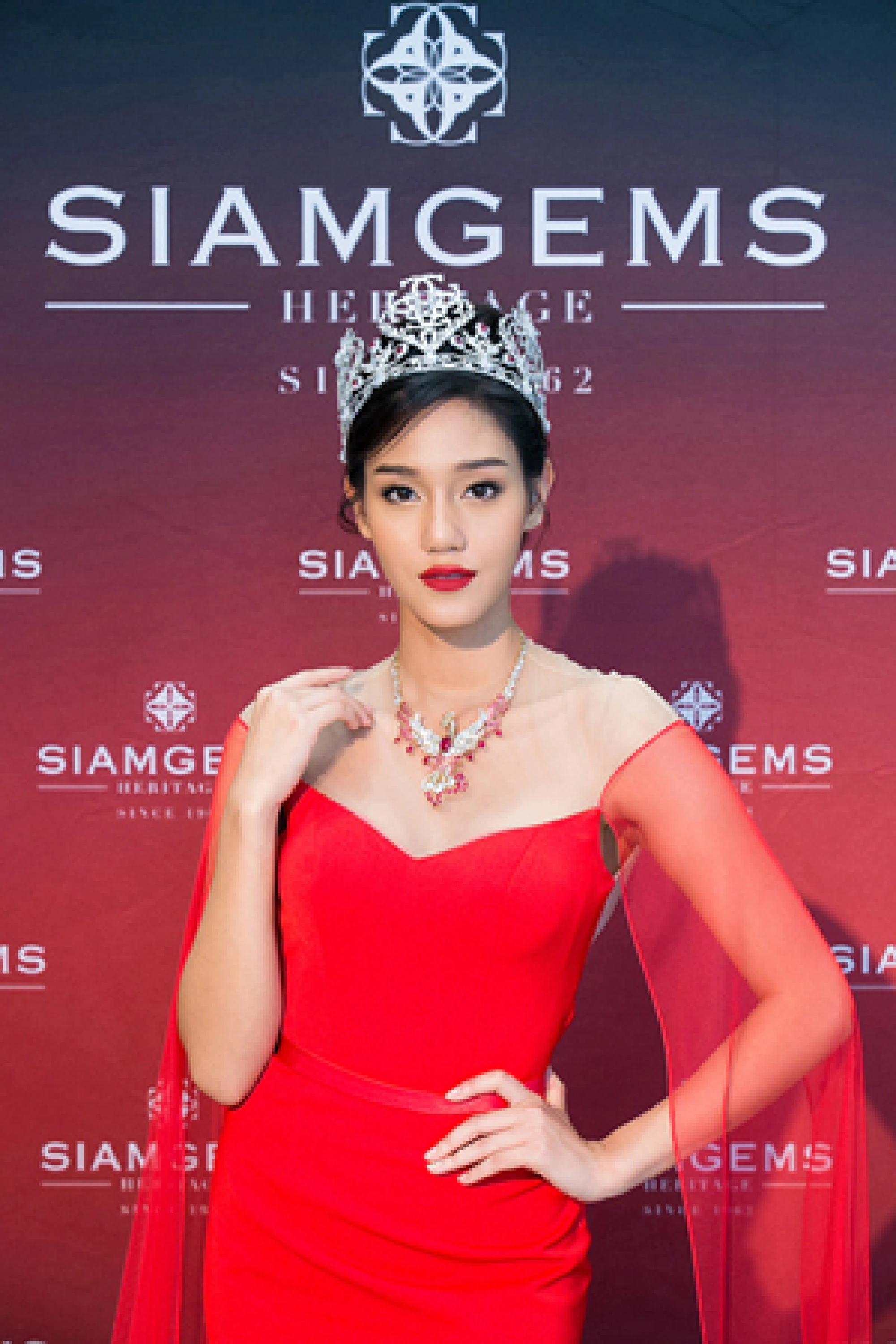 That’s quite a necklace!