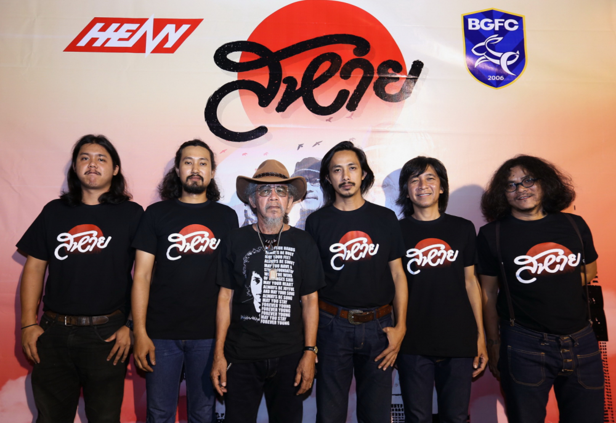 Sounds like Polyphia