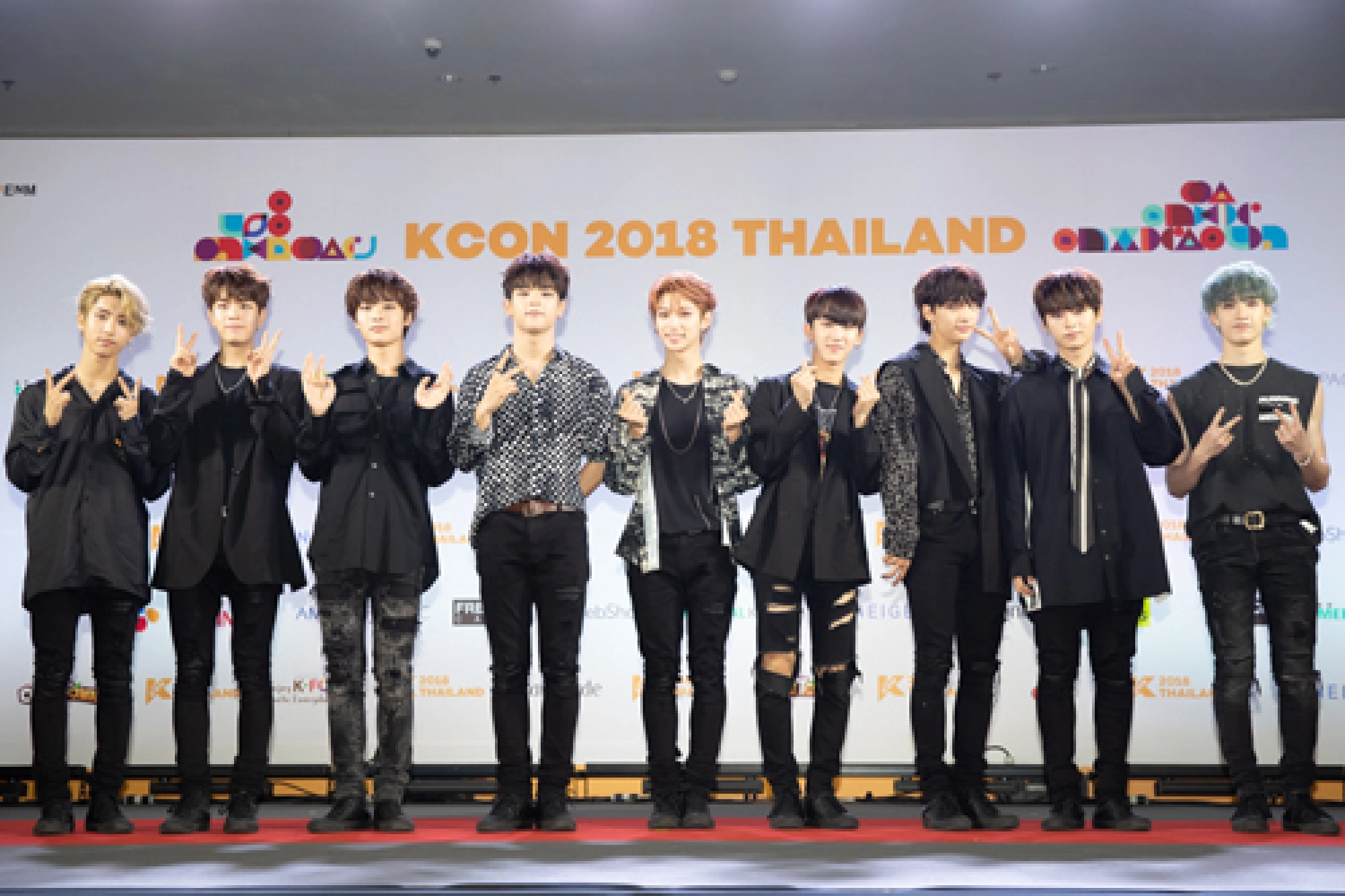 K-pop onstage, girls in puddles