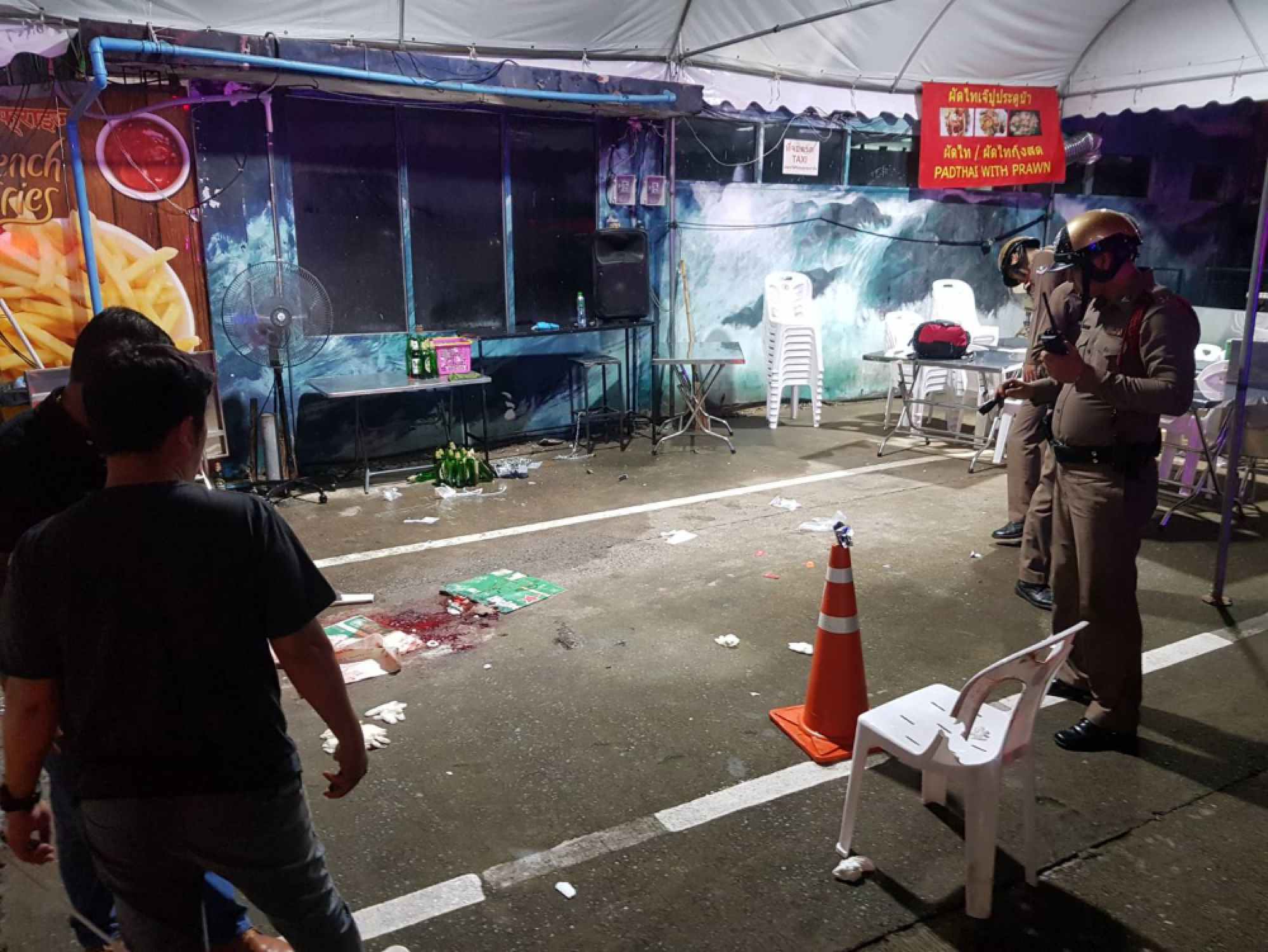 One foreign tourist fatally injured in Bangkok mall shooting