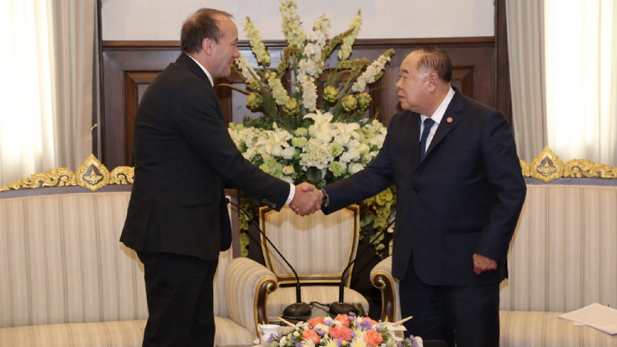 Prawit expresses resolve to ratify fishing convention