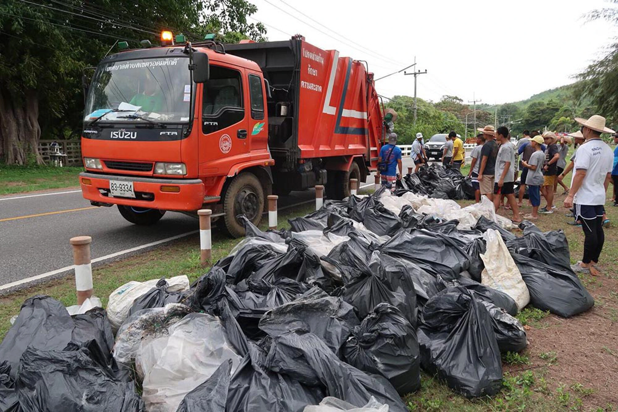 Sanfunn’s Beach Clean-up Operation