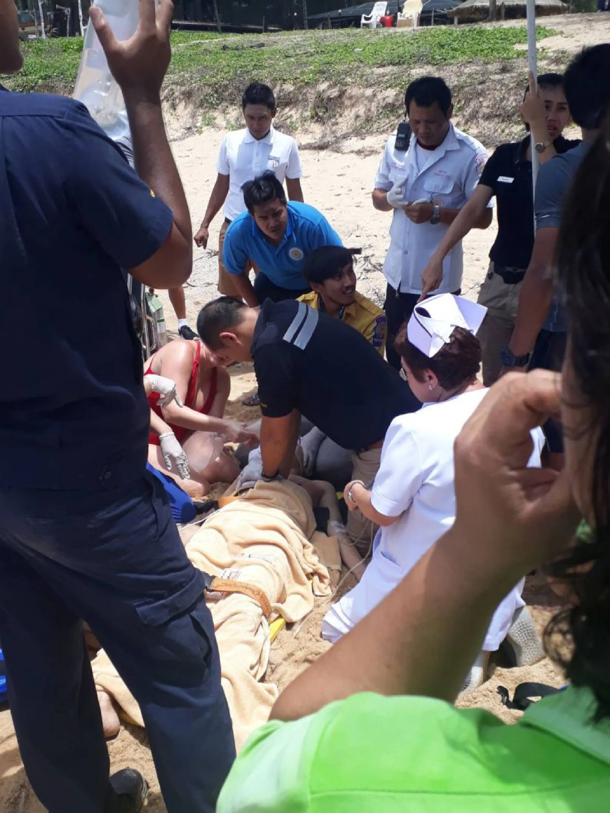Chinese tourist in coma after sea rescue