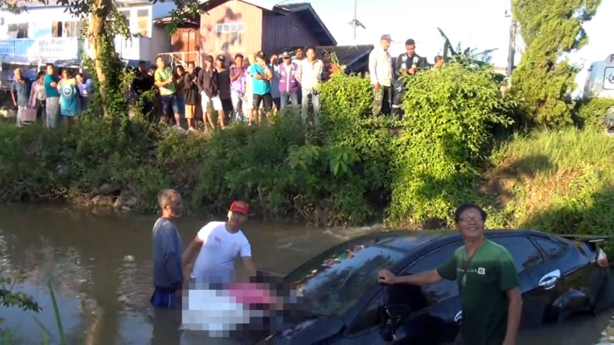 Bank employee killed after car plunges into Phatthalung canal