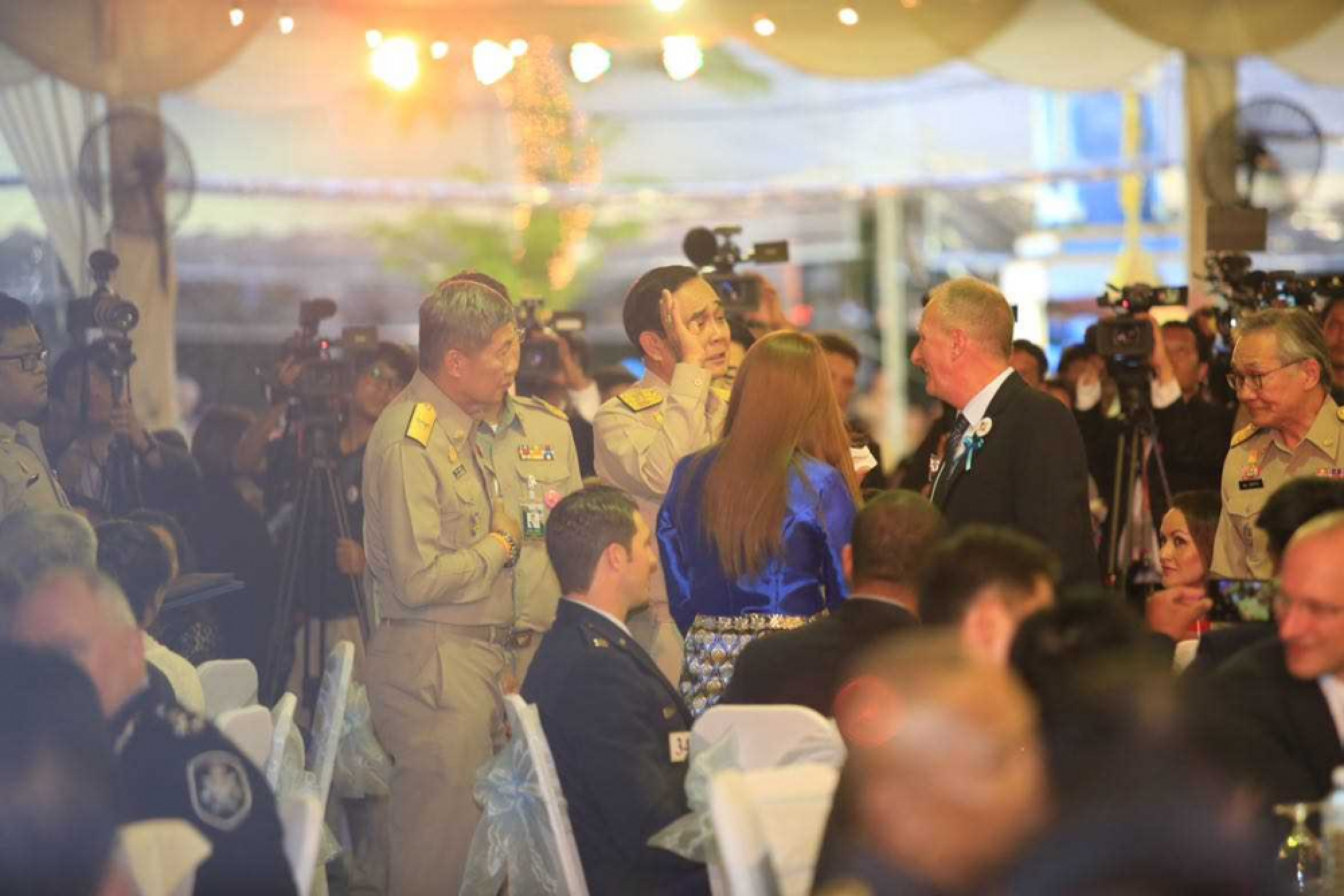 Cave heroes to receive royal medals