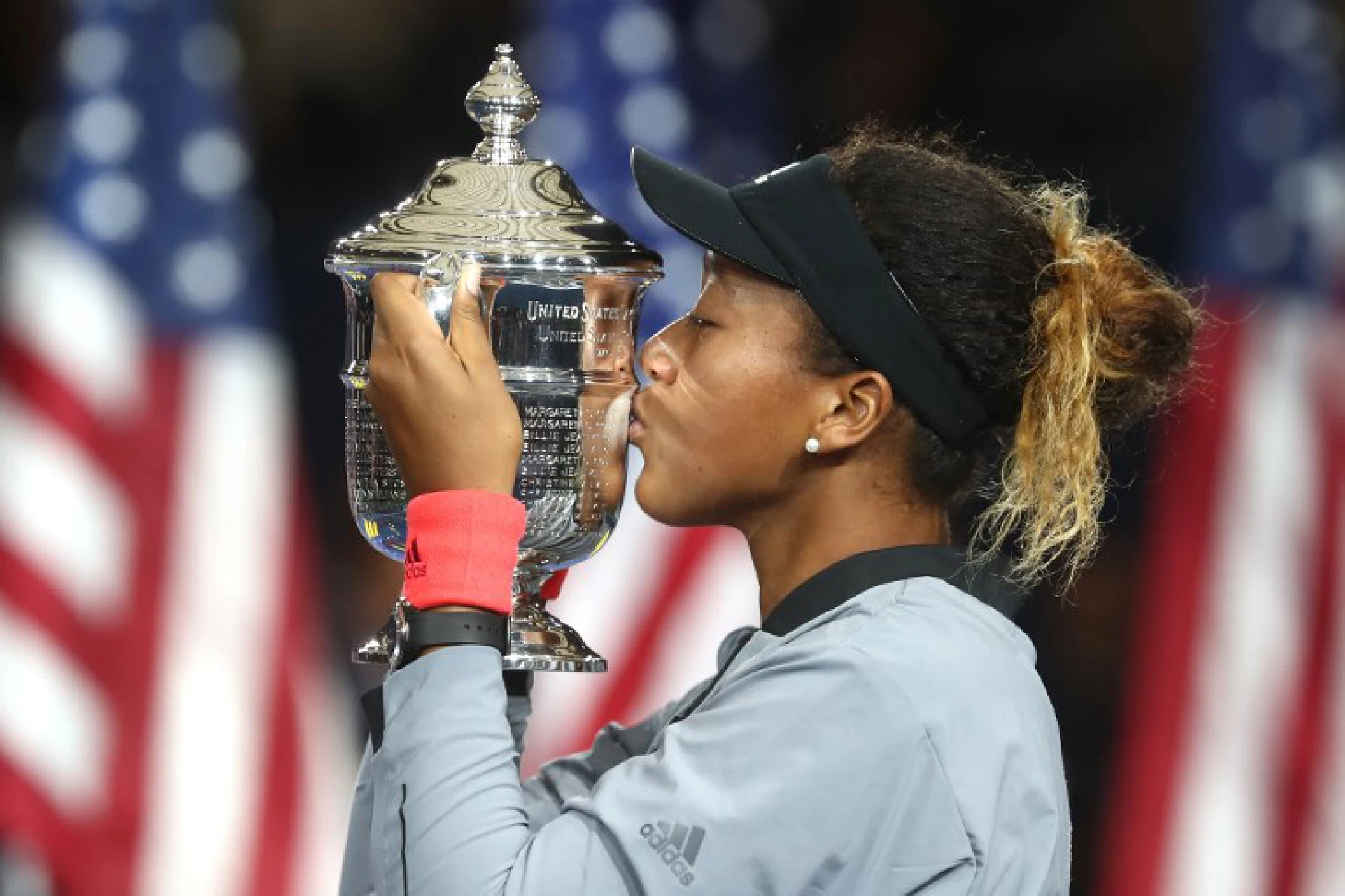 Naomi Osaka wins US Open after Serena 'umpire thief' meltdown