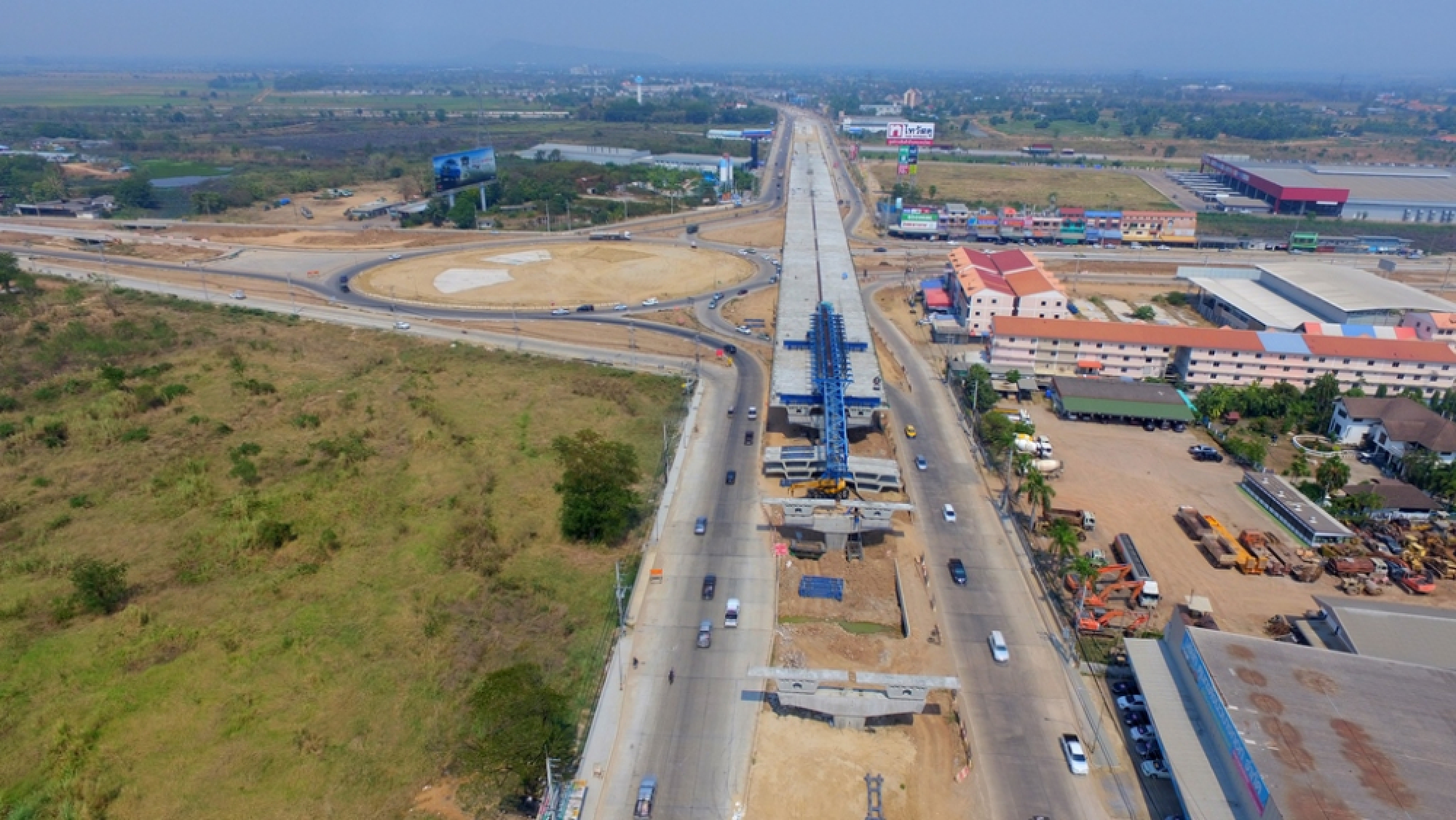 Songkran motorists allowed to use incomplete Phitsanulok roundabout
