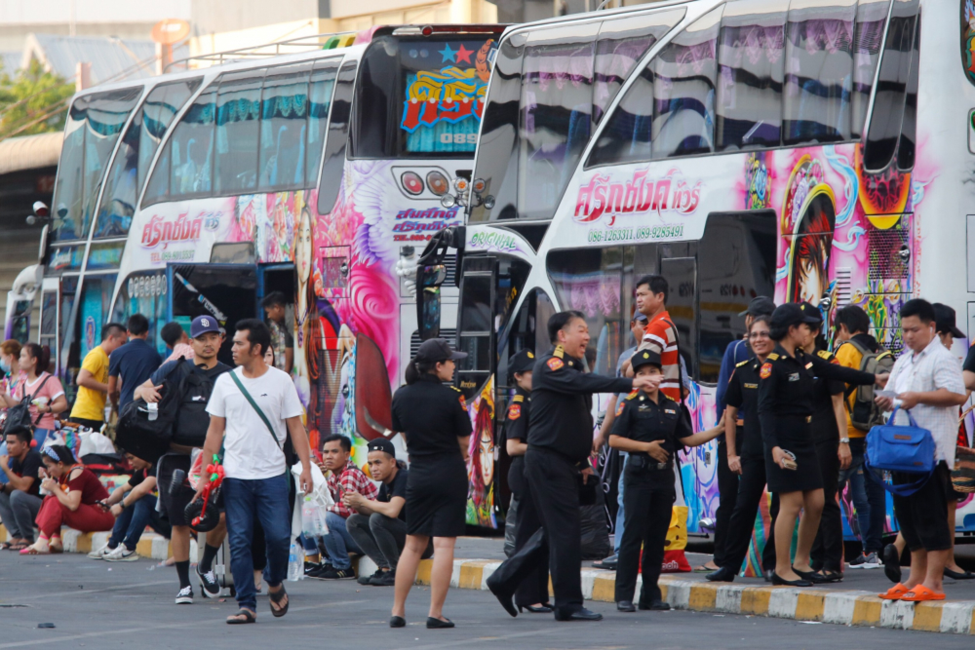 Thousands clear city as 7 Dangerous Days begin