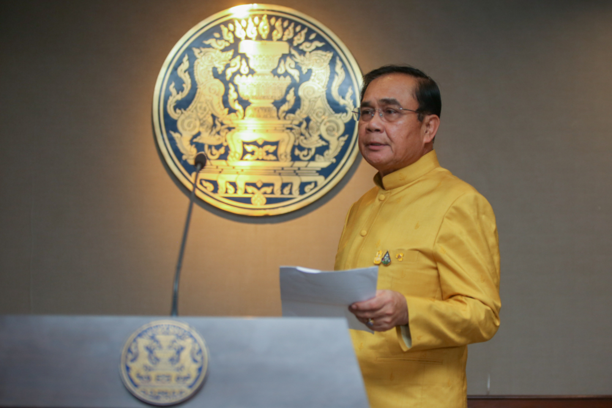 PM urges people to wait for results, rejects unity govt idea