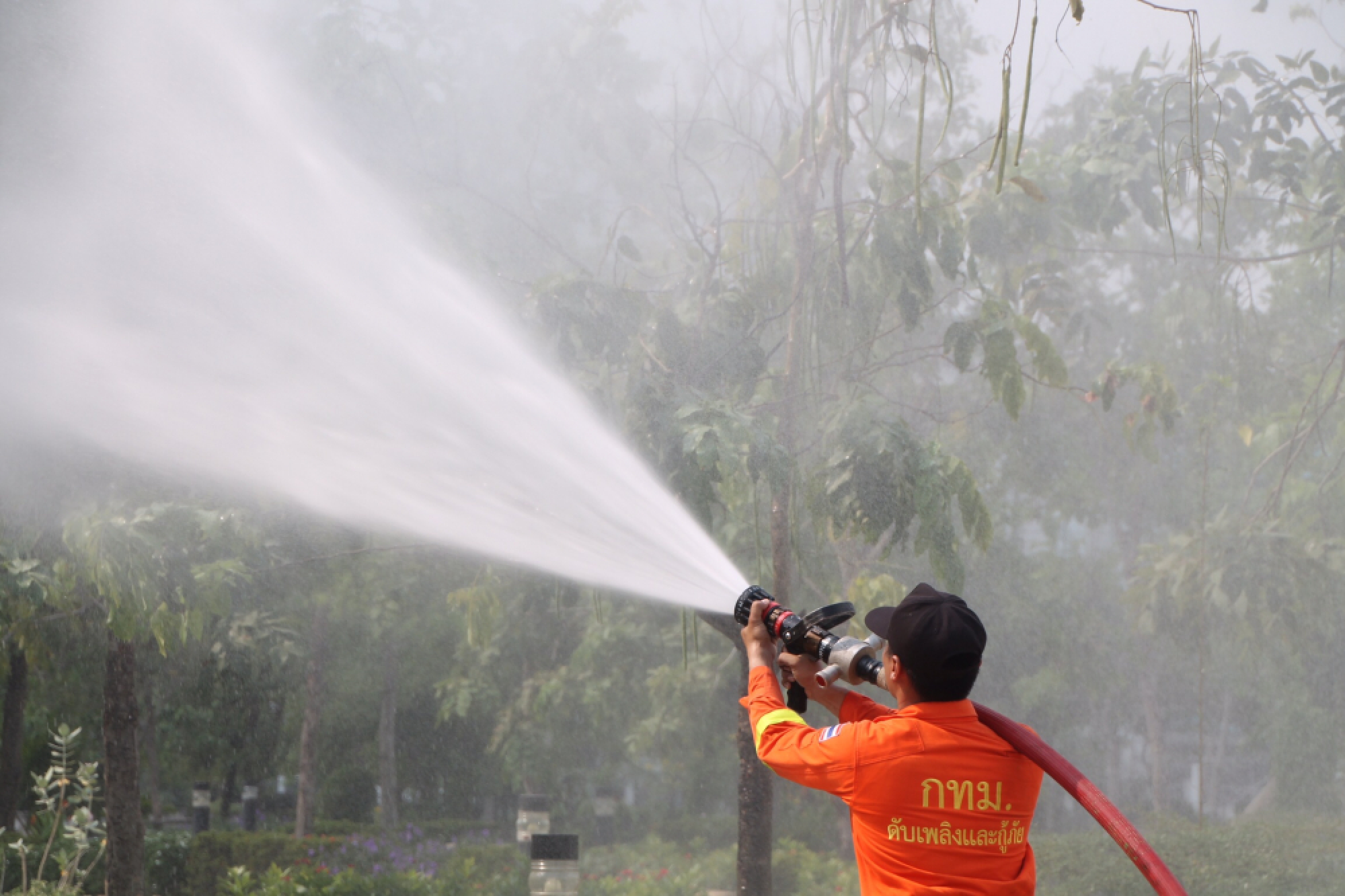 Drones, fire trucks, tall buildings wage war on haze