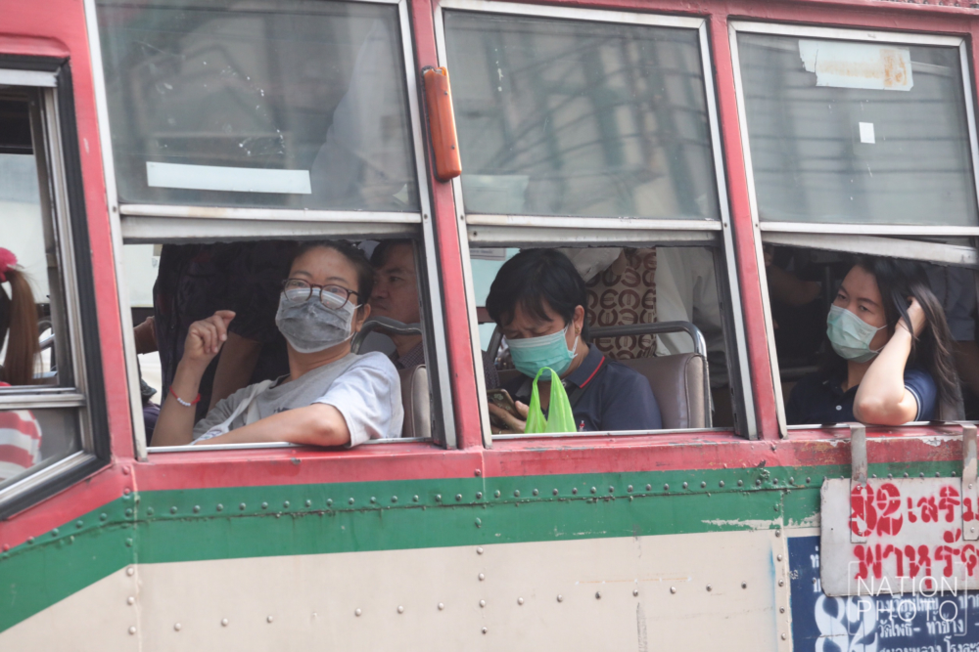 Stay in the shade: Hot and hazy weather ahead