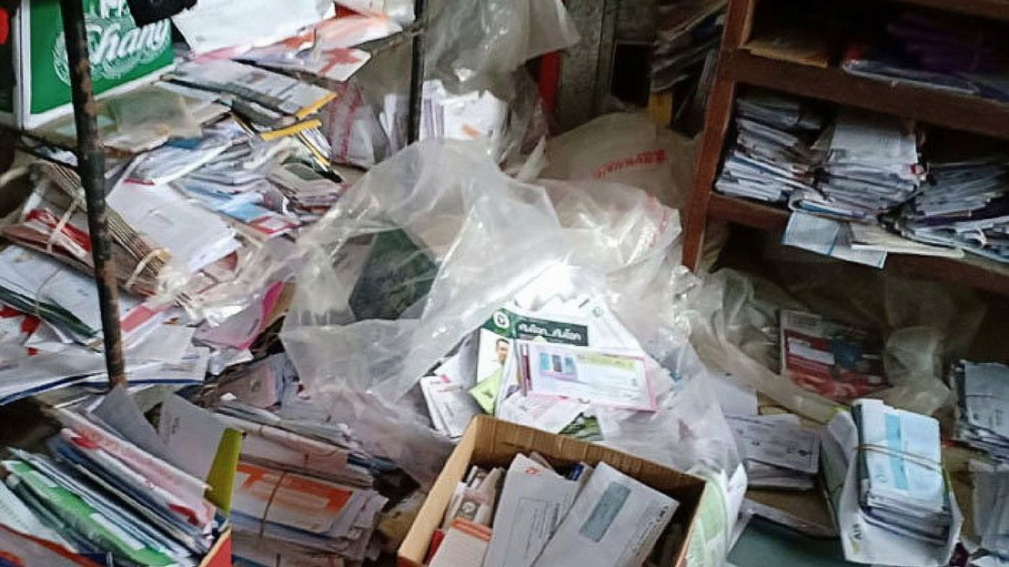 Prachuap Khiri Khan mailman hoarded thousands of undelivered letters