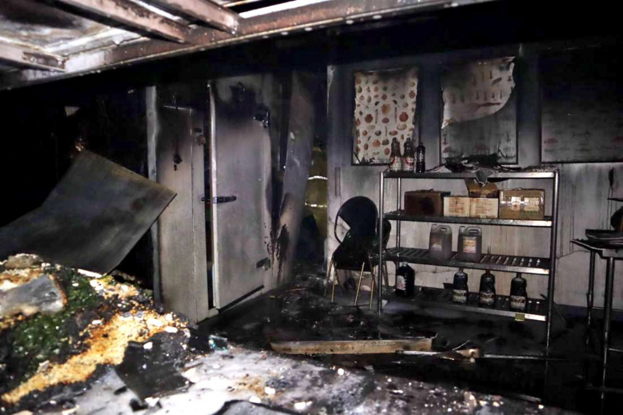 Fire damages Phuket garage