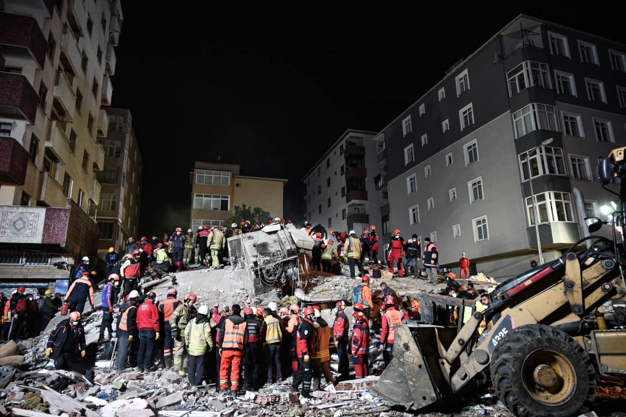Eight-storey apartment building collapses in Istanbul, one dead: report