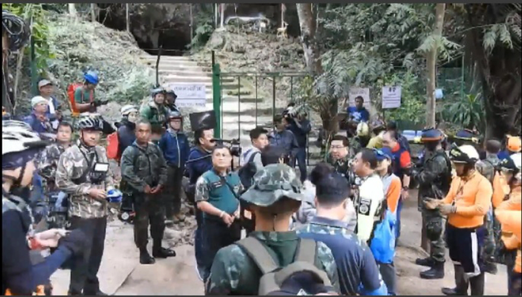 Tham Luang surveyed ahead of clean-up