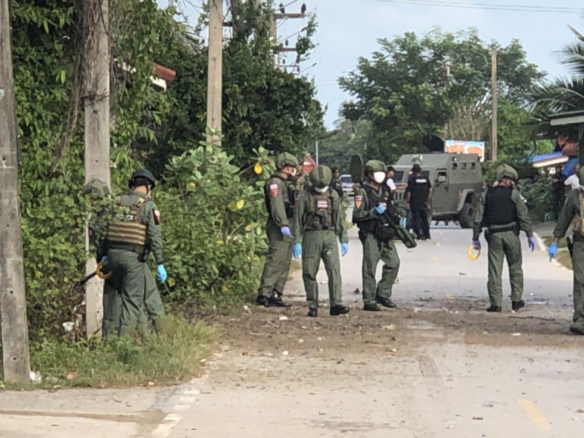 Terrifying day for students as clash near Narathiwat school claims one suspect