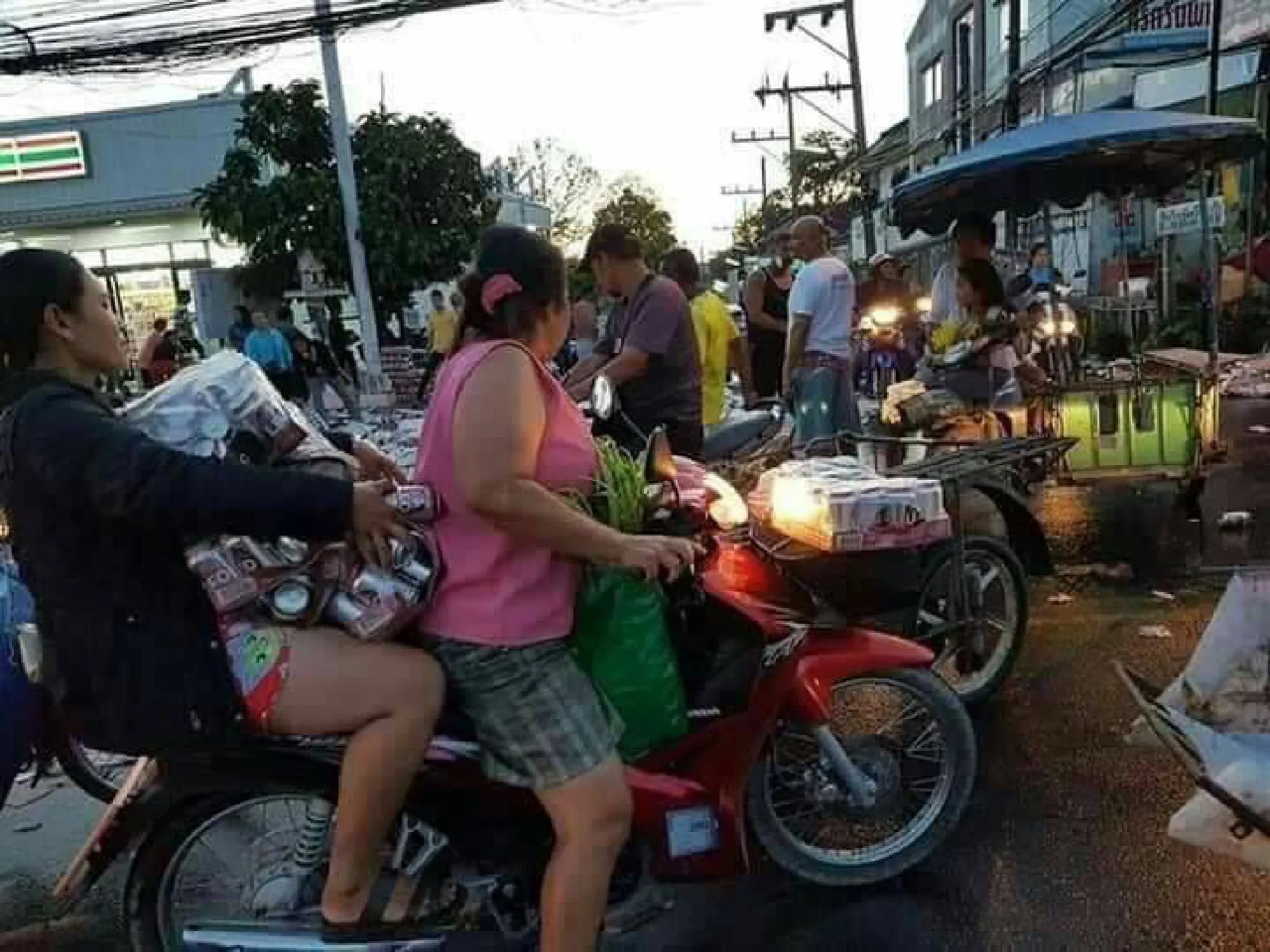 Four arrested for making off with  beer cans from truck accident scene