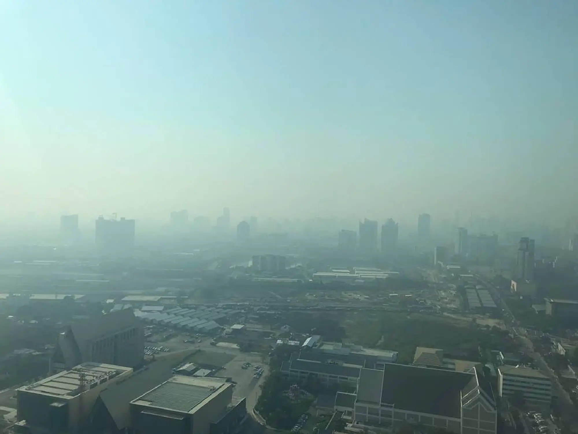 Bangkok Governor  given strong powers as pollution spreads