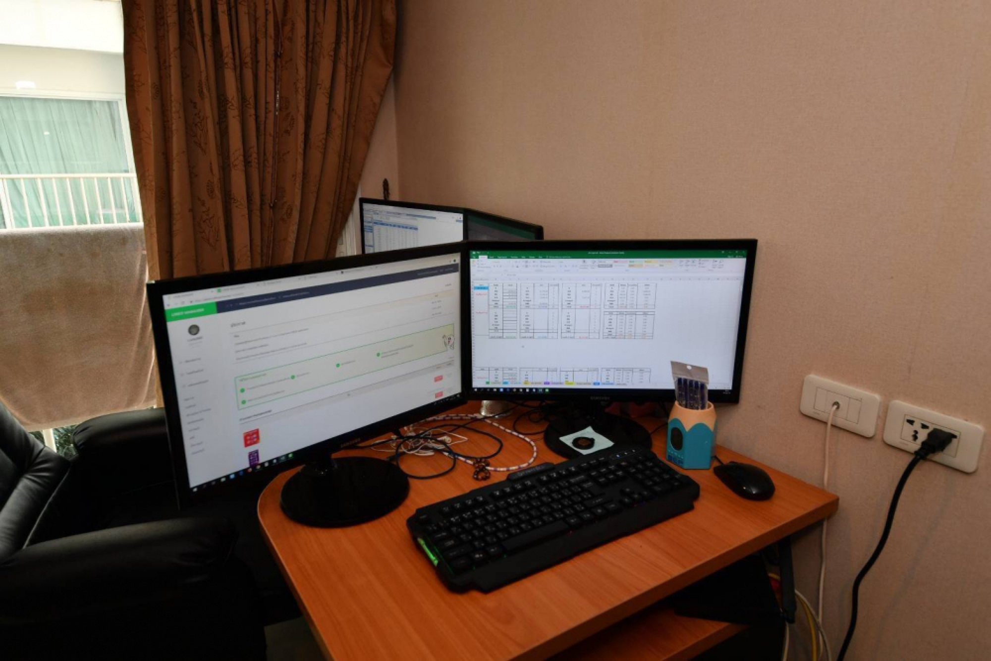 16 nabbed for running online gambling sites