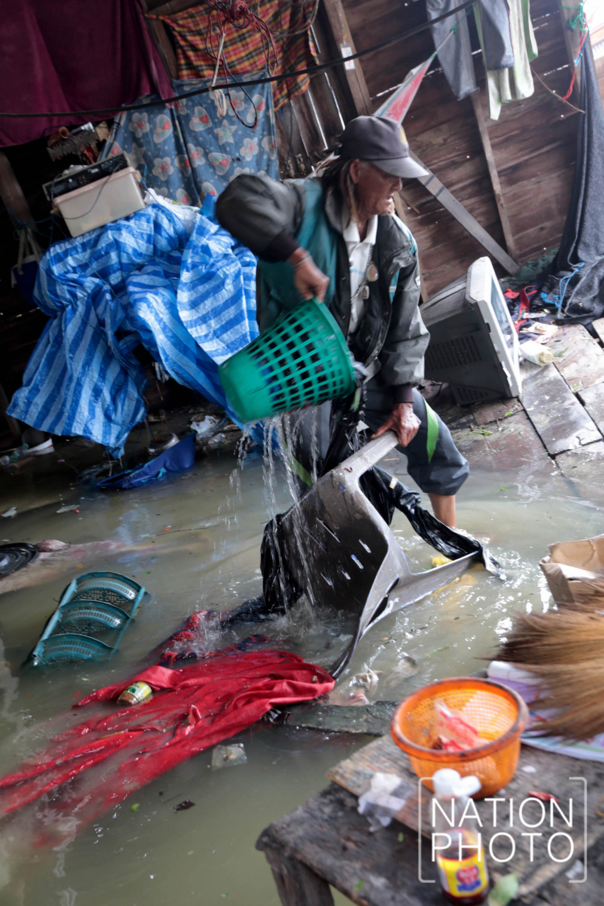 Photo Gallery : Clean-up begins, as Pabuk departs 