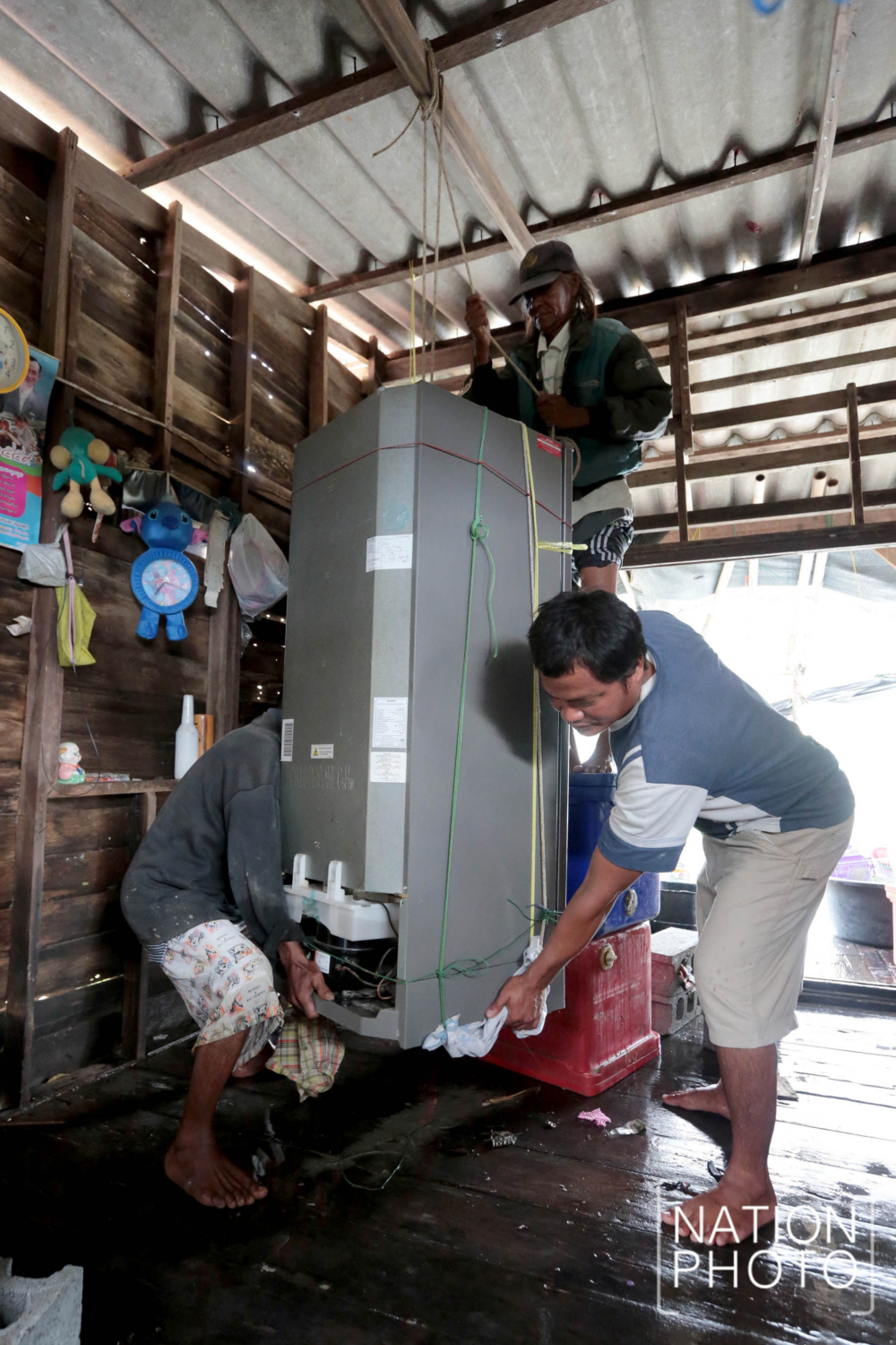 Photo Gallery : Clean-up begins, as Pabuk departs 