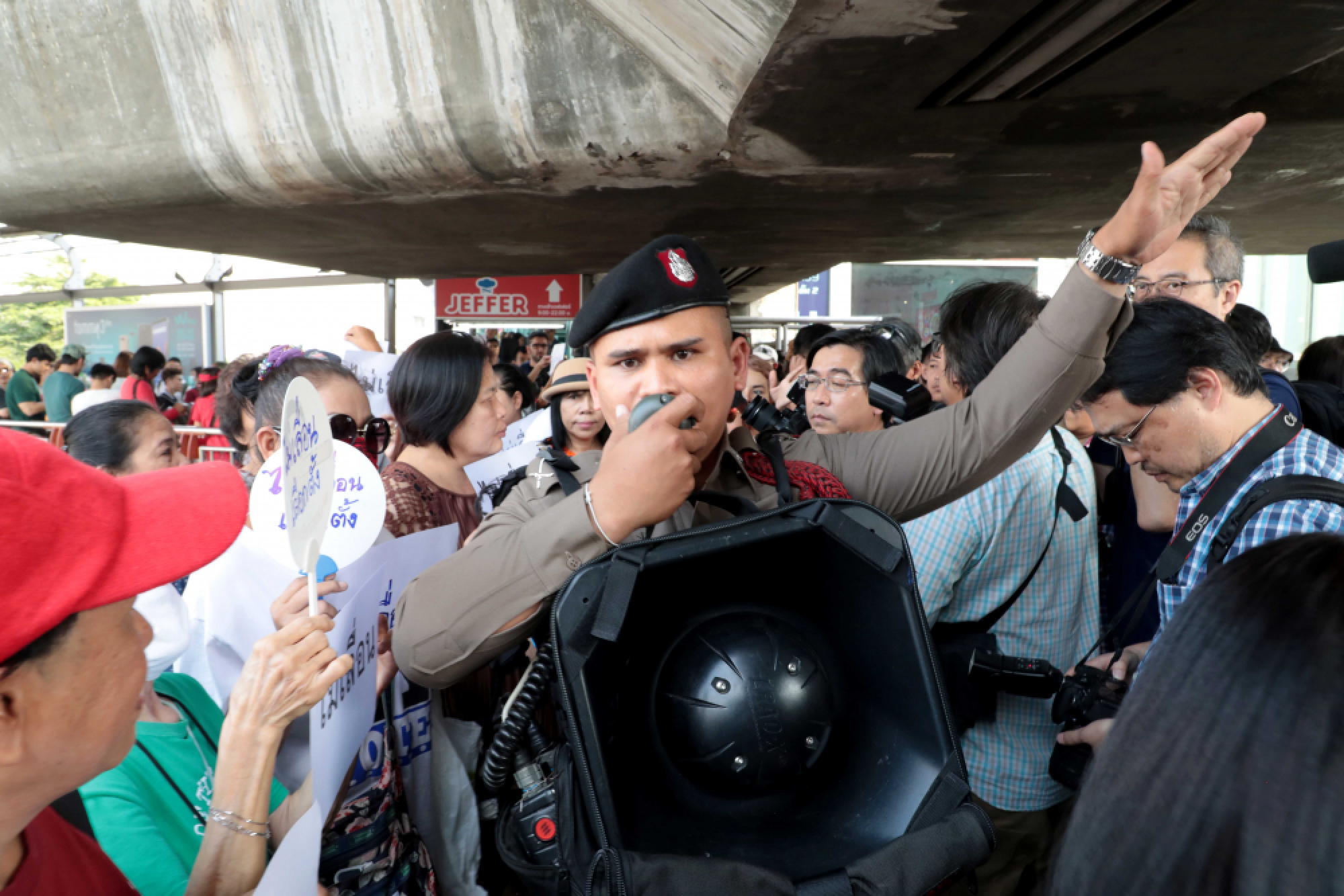 Pro-election group protests proposed poll delay