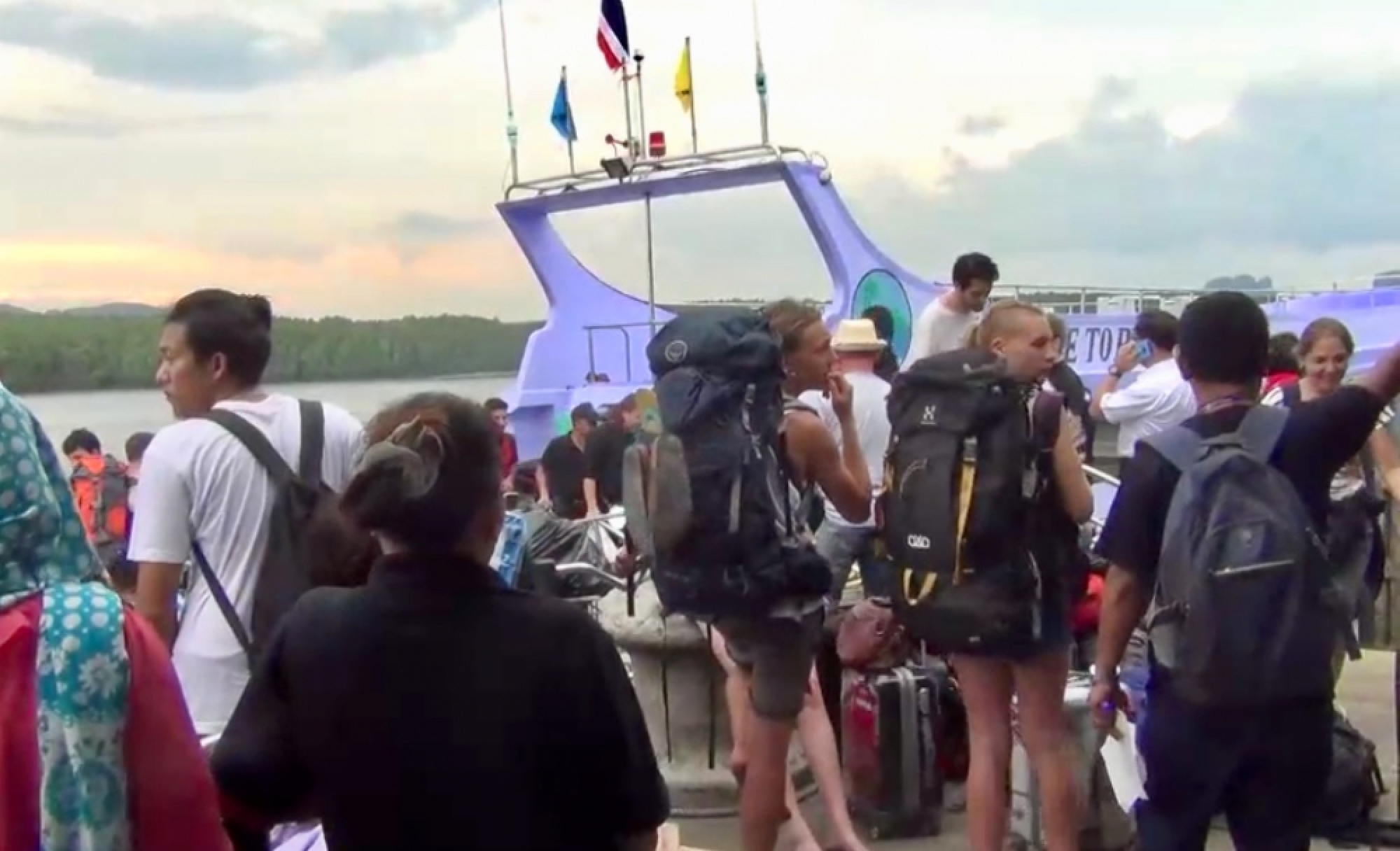 Boats allowed back to sea from Phuket