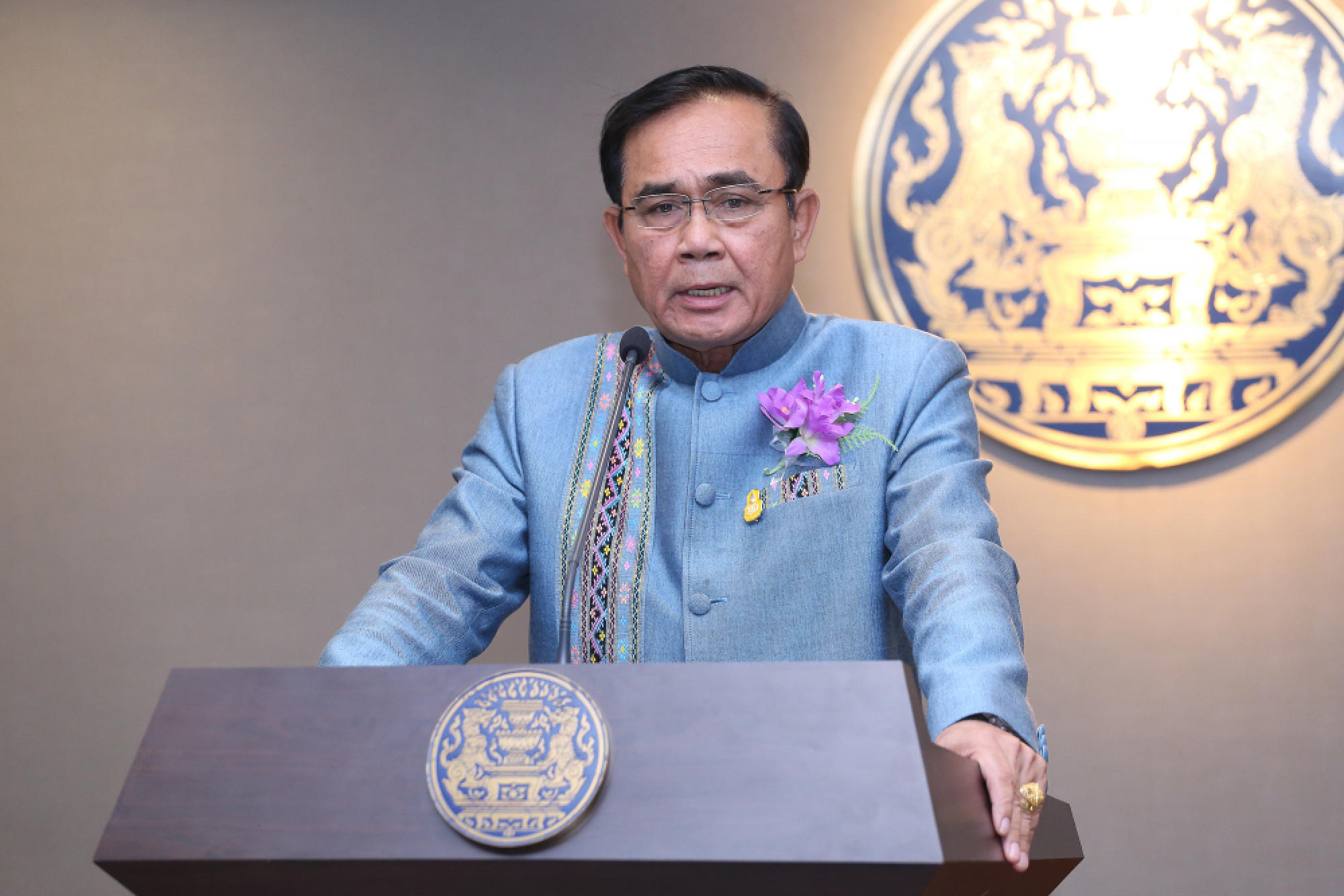 PM mum on poll delay