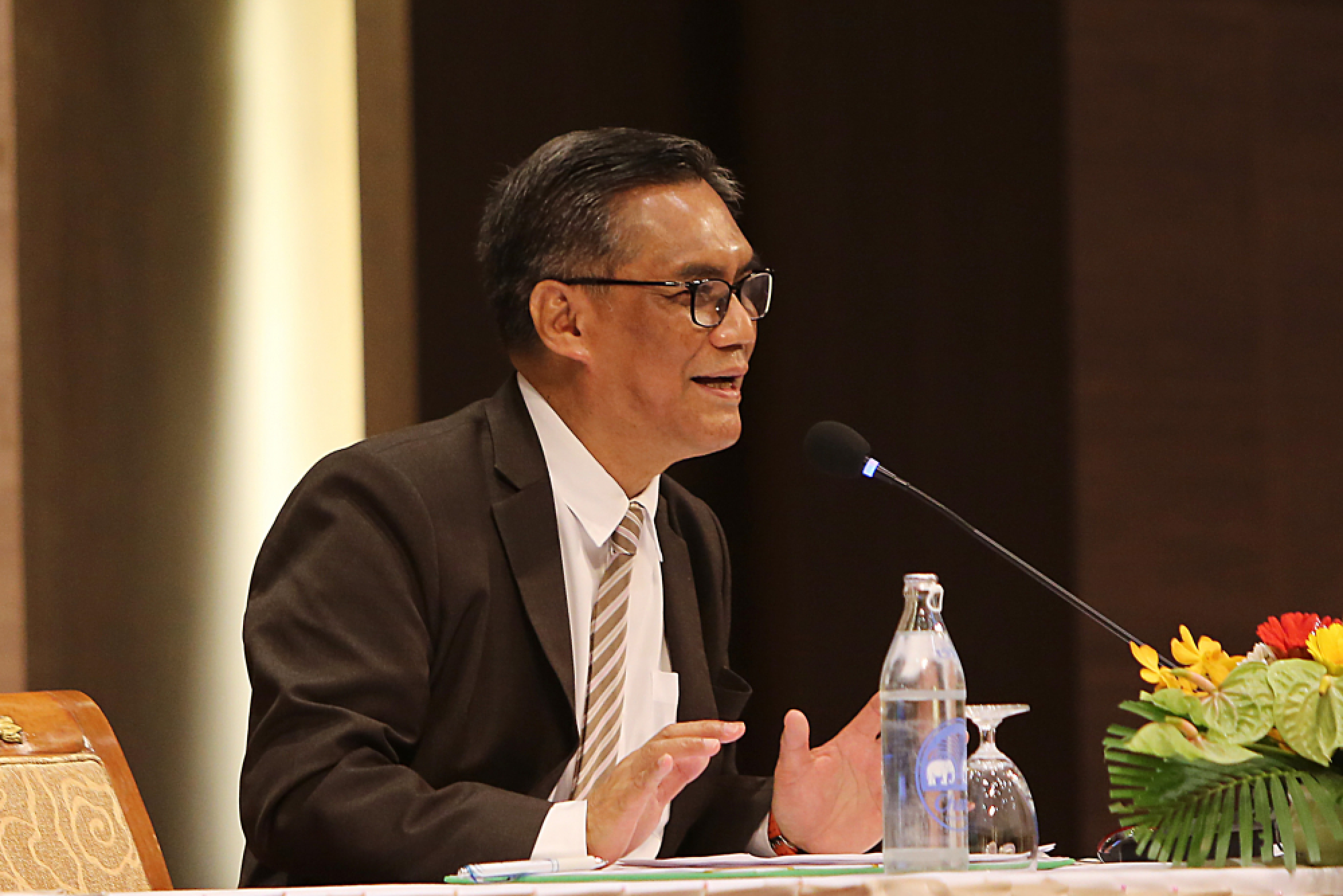 PM mum on poll delay