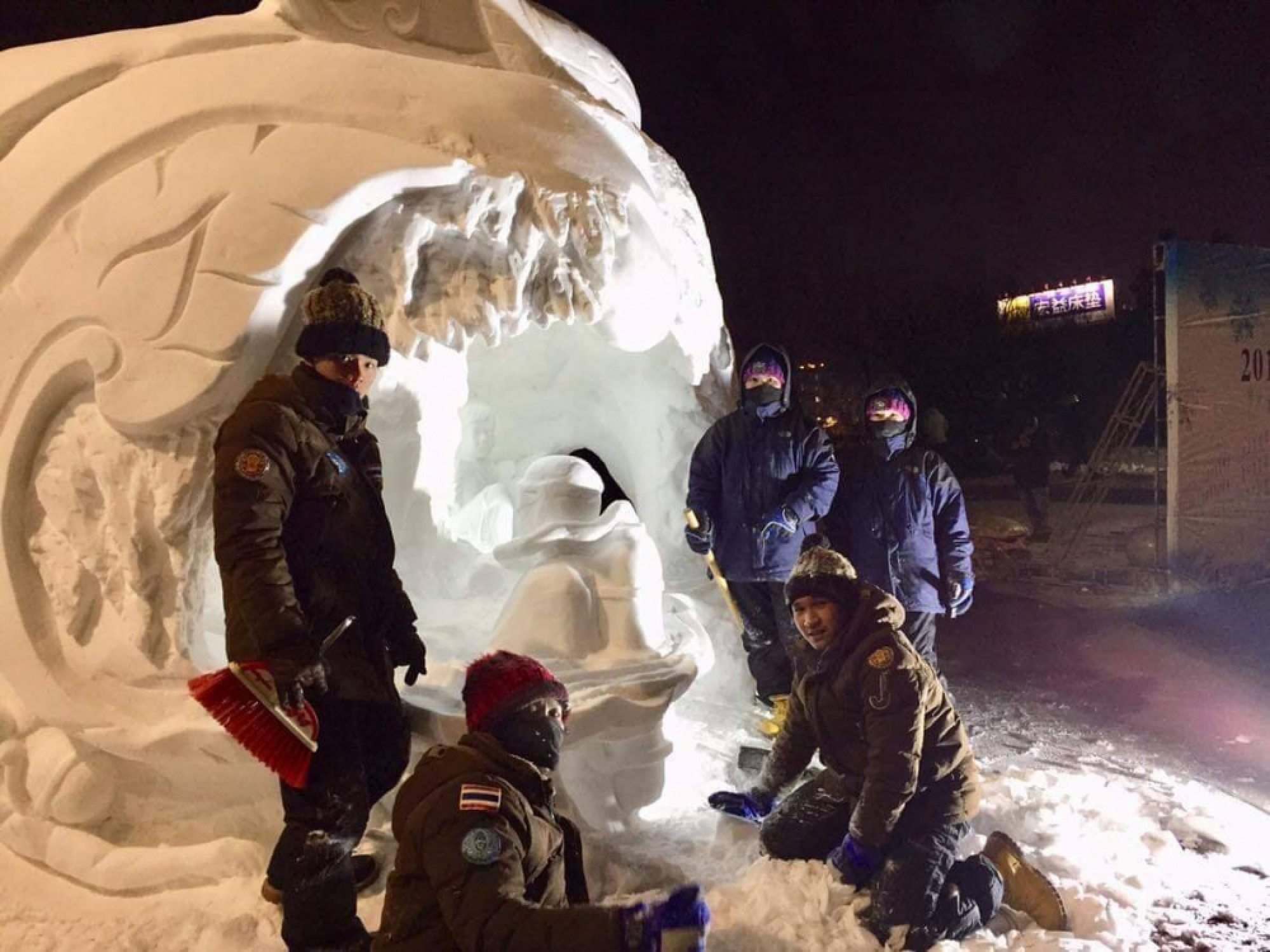 Thai teams scoop top awards at ‘International Collegiate Snow Sculpture Contest’ in China