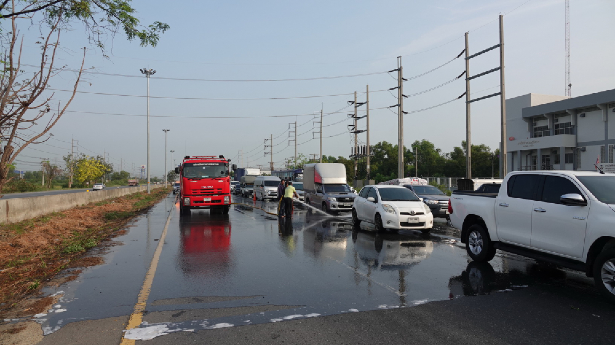 Yellow powder causes Pathum Thani pileup