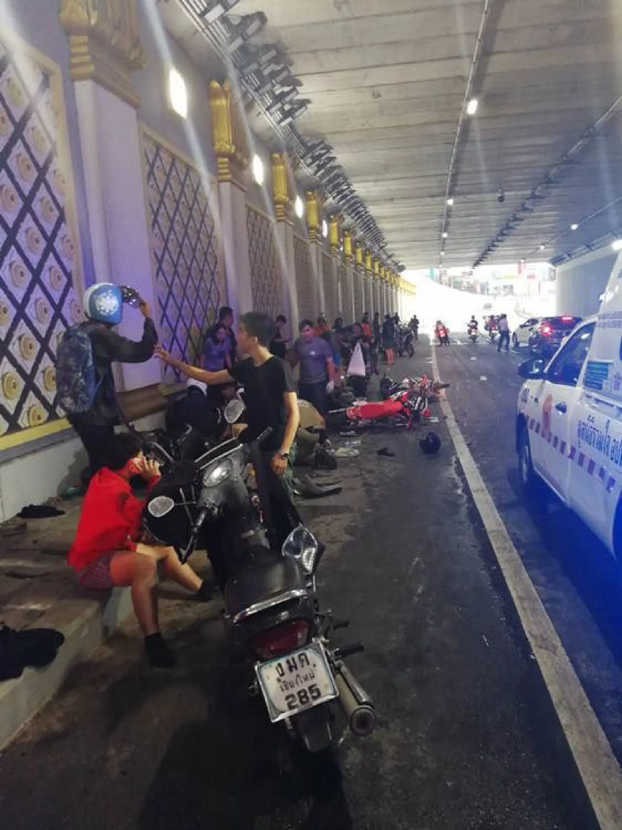 Motorbike riders injured in Chiang Mai underpass