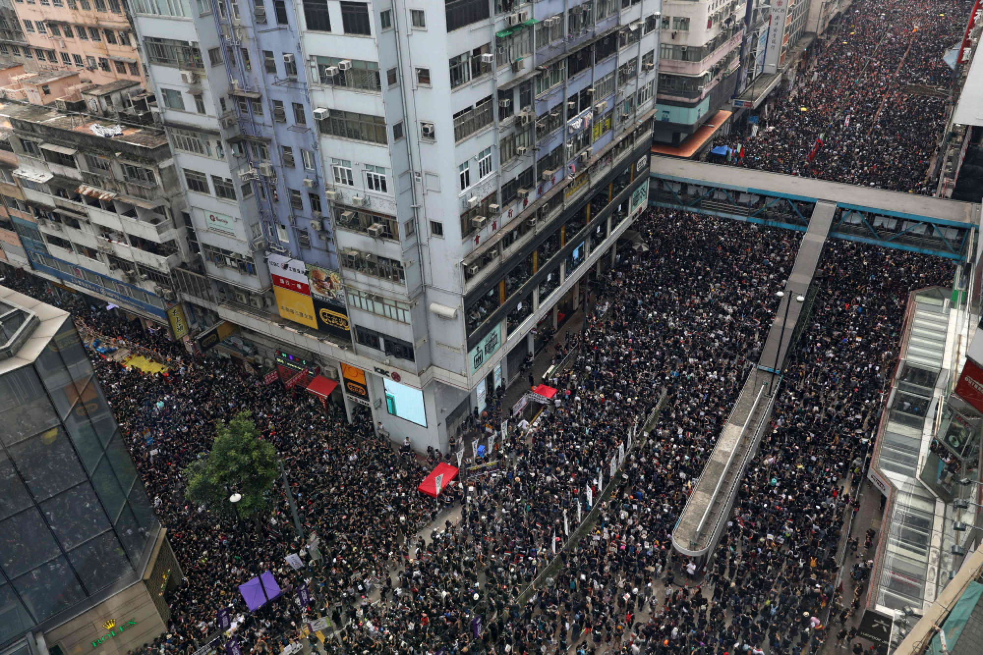 Huge Hong Kong rally kicks off as public anger boils