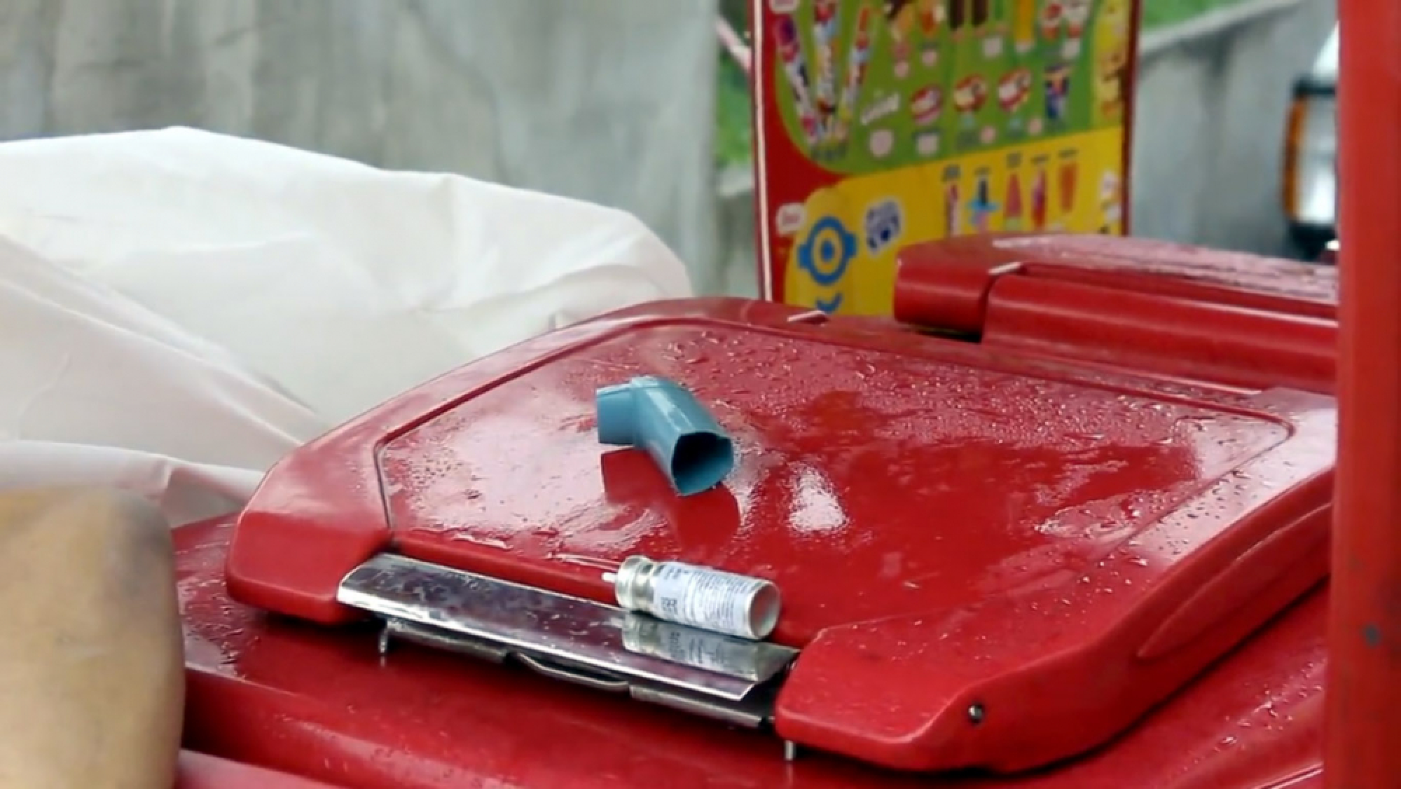 Asthma suspected as ice-cream vendor dies on cart in Pathum Thani