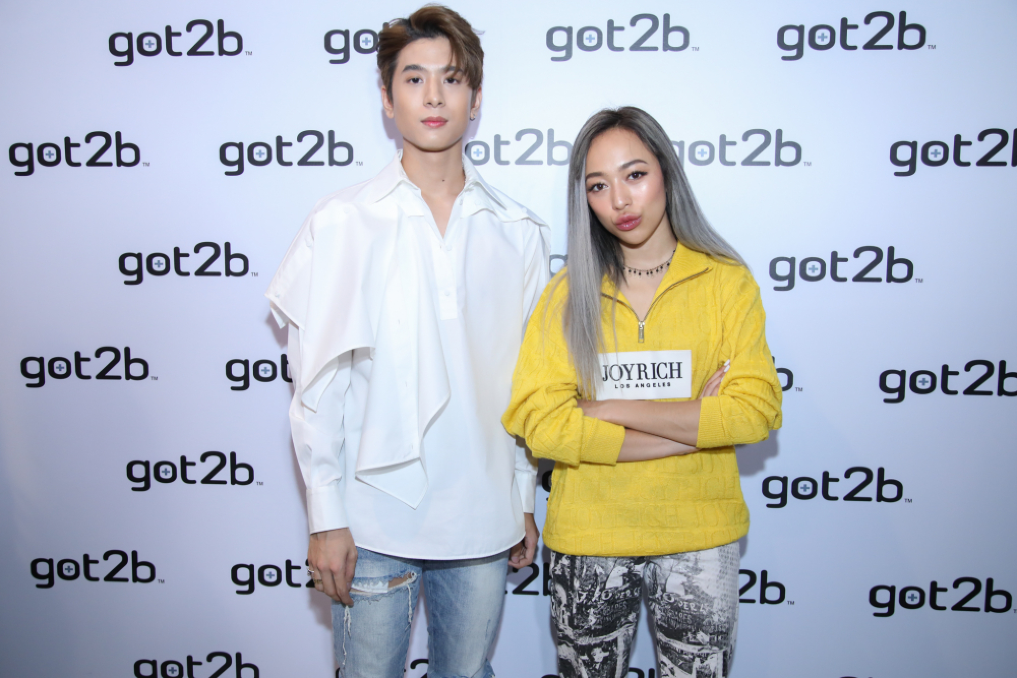 Luminous skin in a stroke