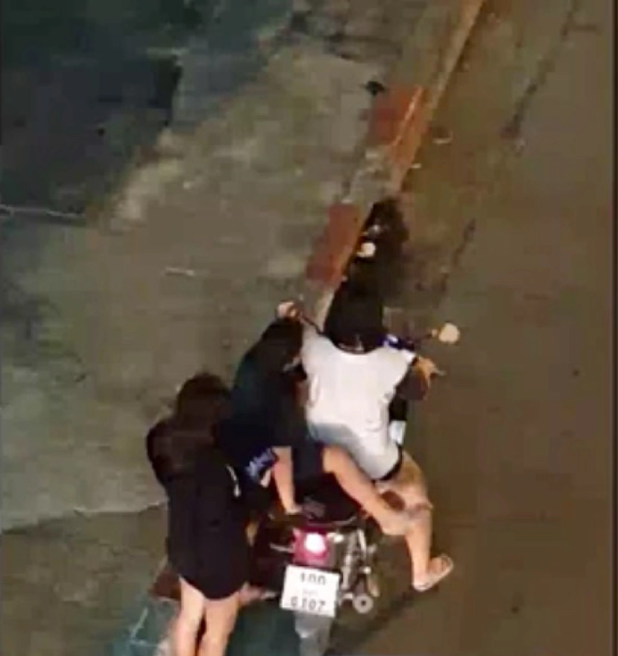Procurer of 14-year-old sought in Samut Prakan