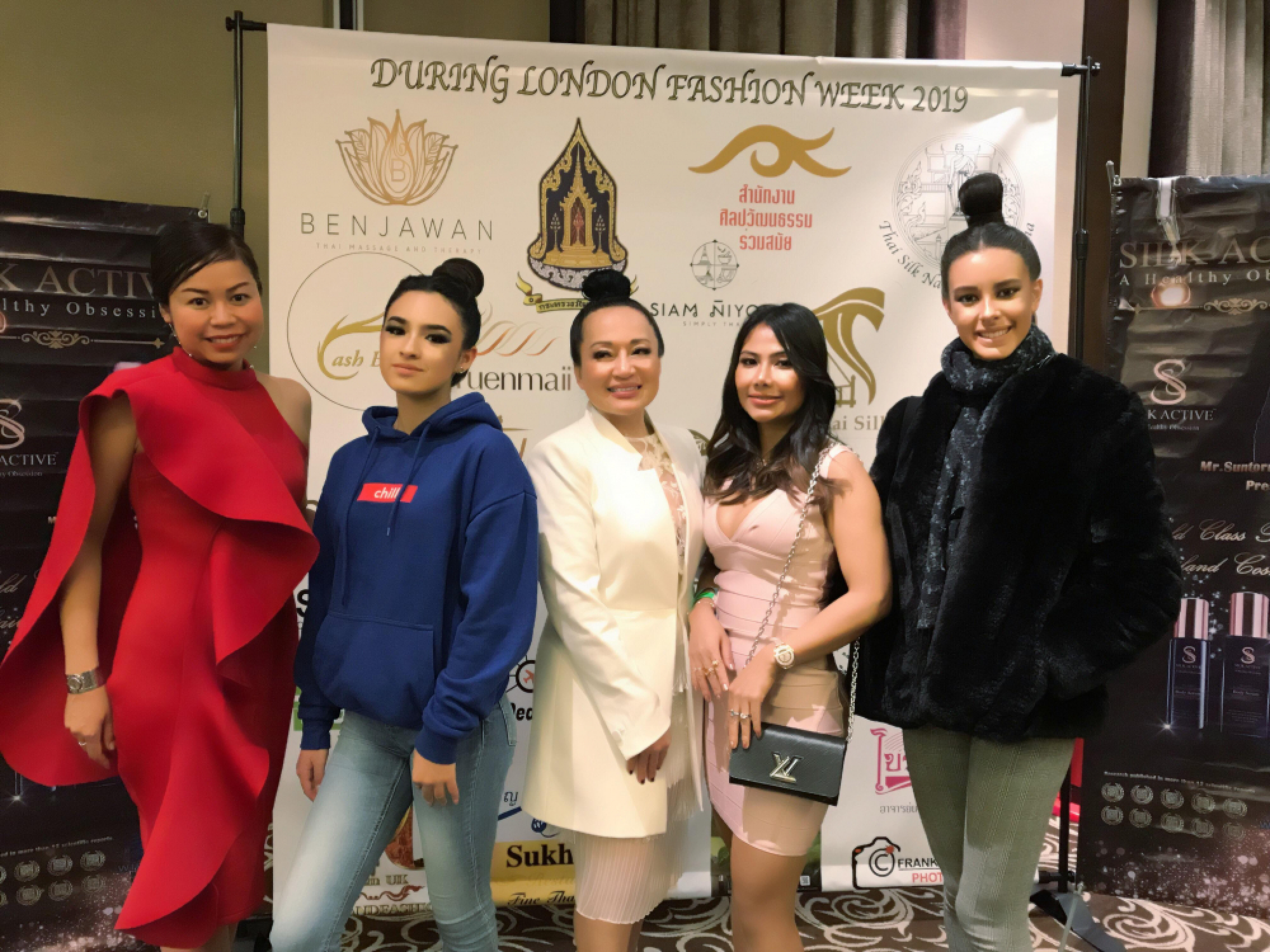 Dressed like a heroien