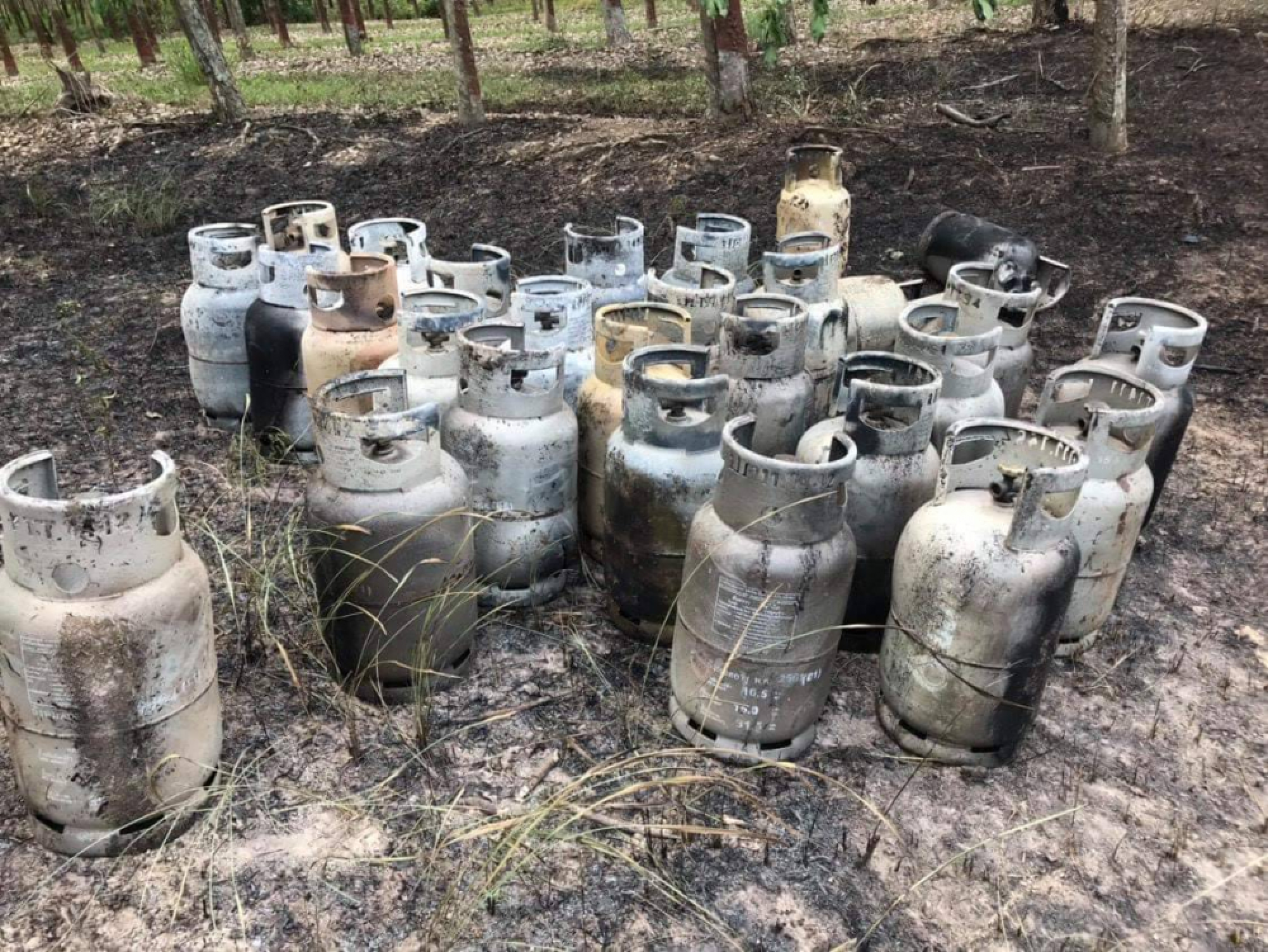 Gas truck overturns in Rayong