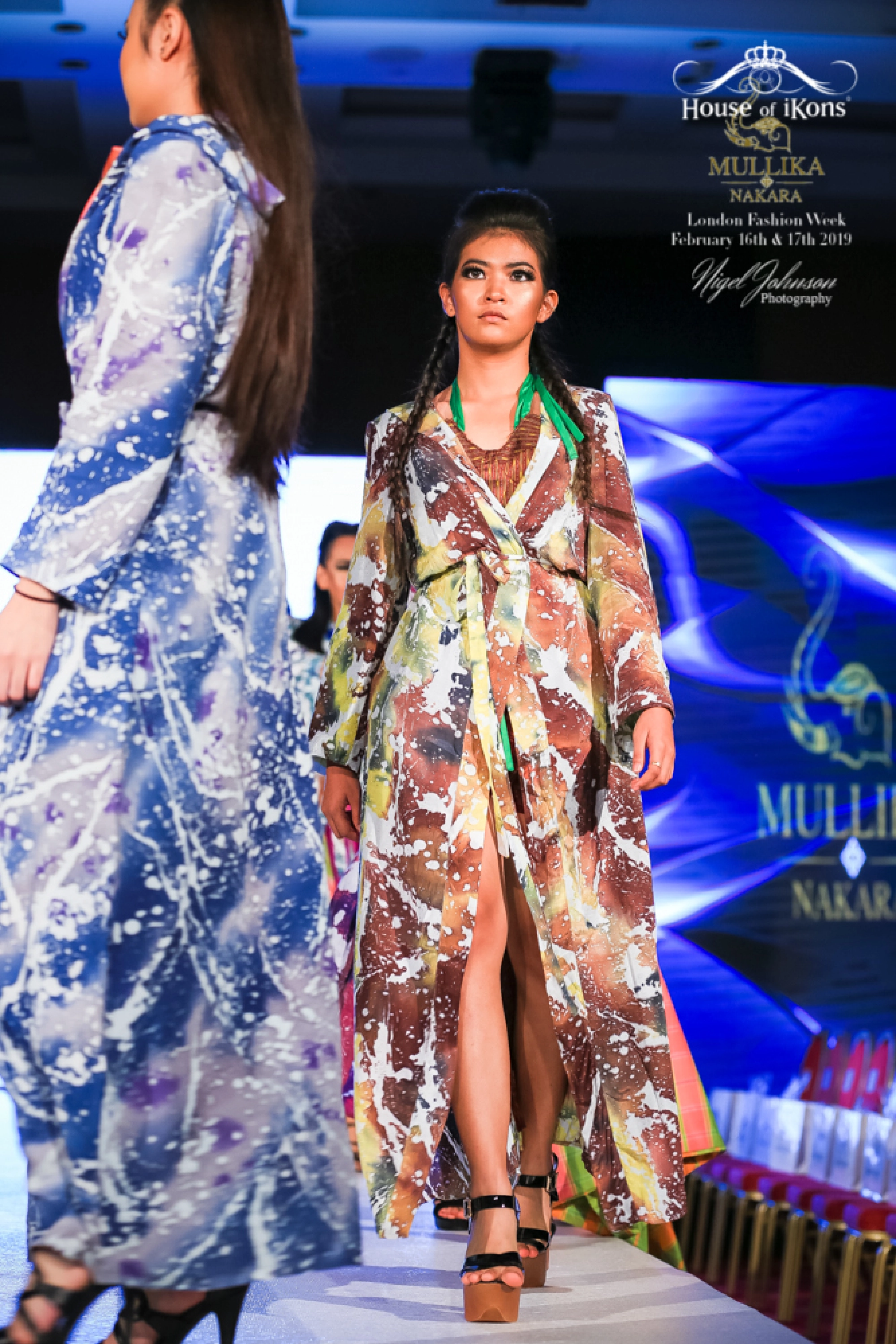 Dressed like a heroien