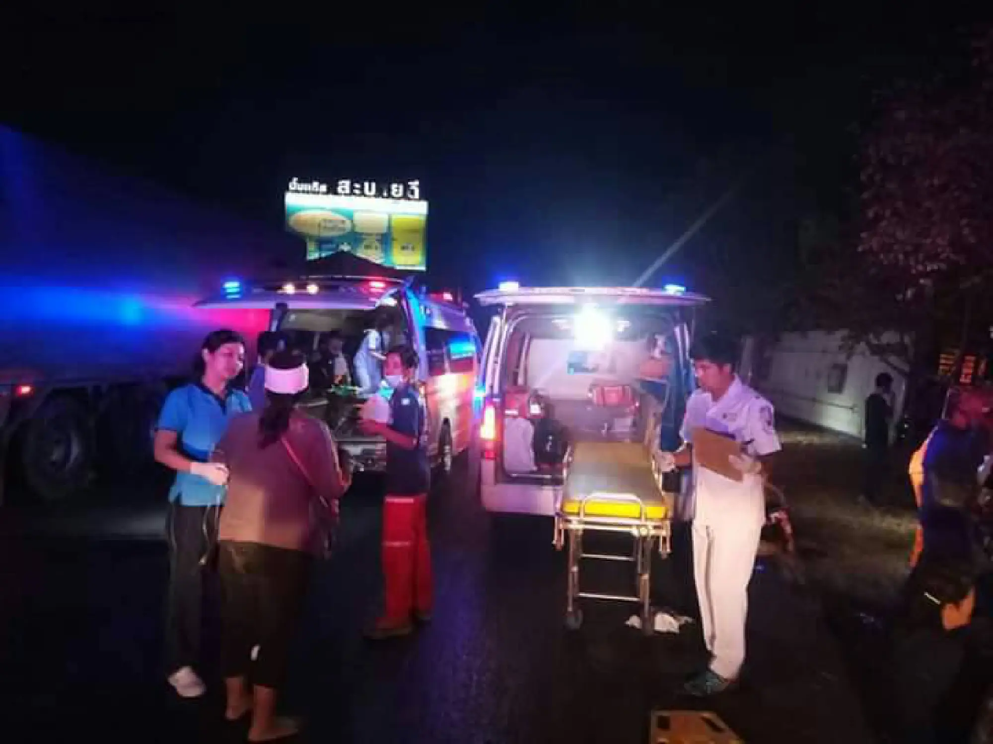 Bus flips in Nakhon Ratchasima, 31 hurt