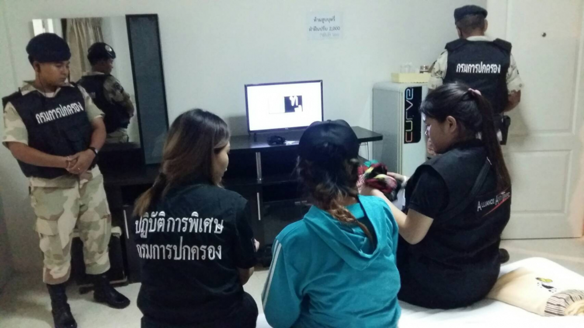 Udon Thani nightspot raid with underage girls might belong to local cop’s wife
