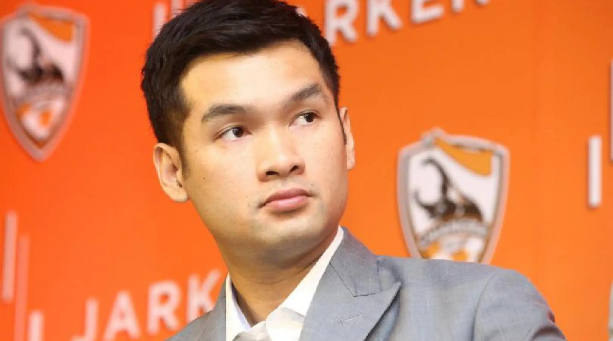 Thaksin ‘aims at EPL return’