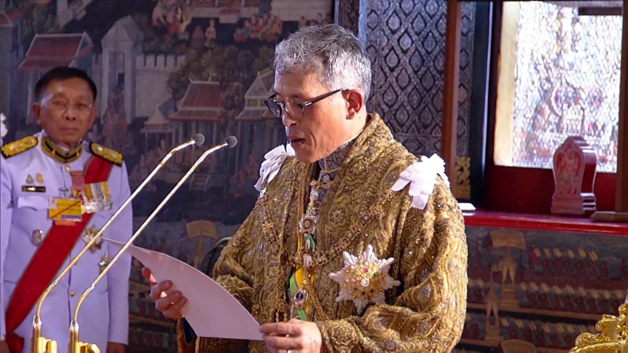 King proclaims  himself the Royal Patron of Buddhism