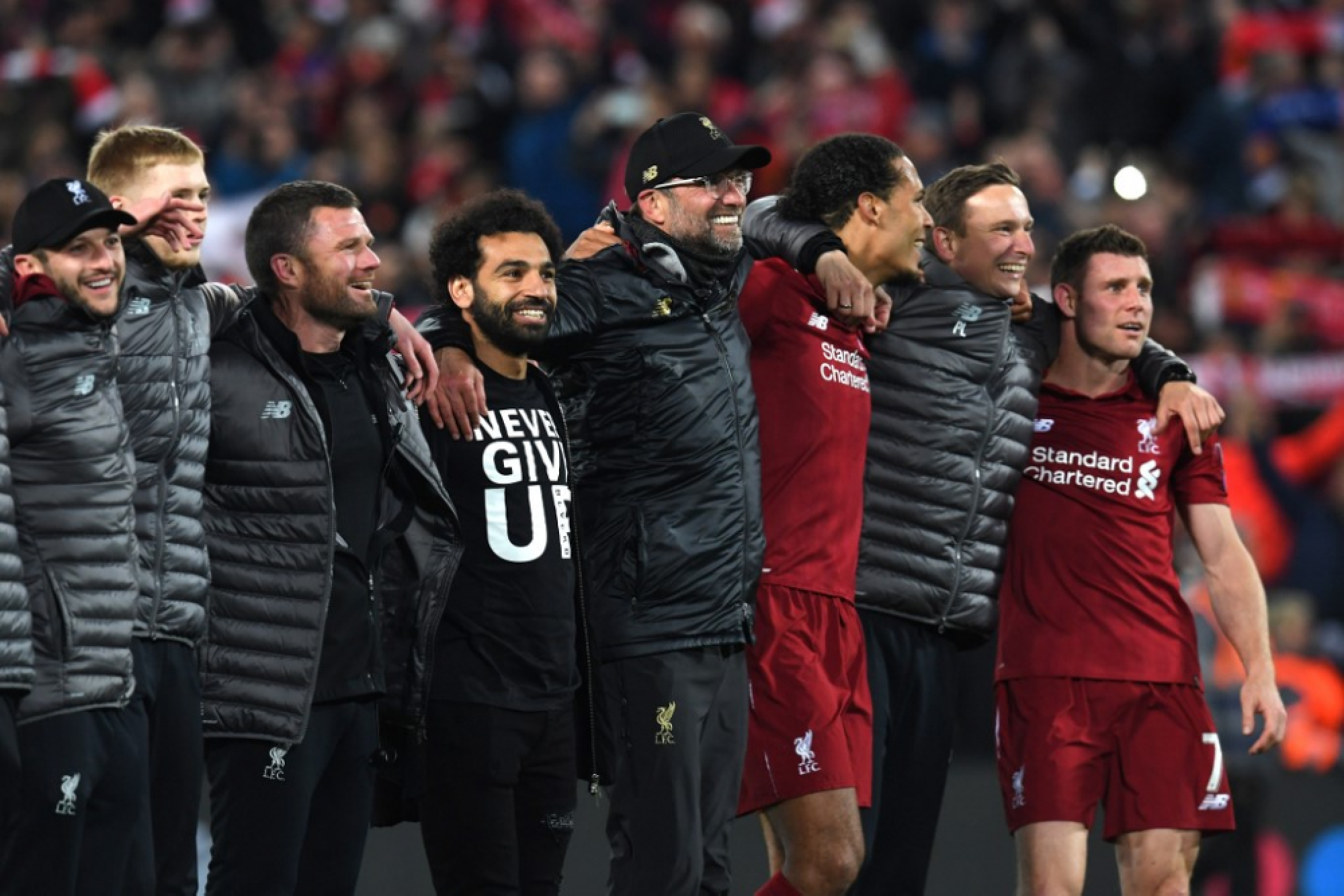 Liverpool 'giants' stun Barca to make Champions League final