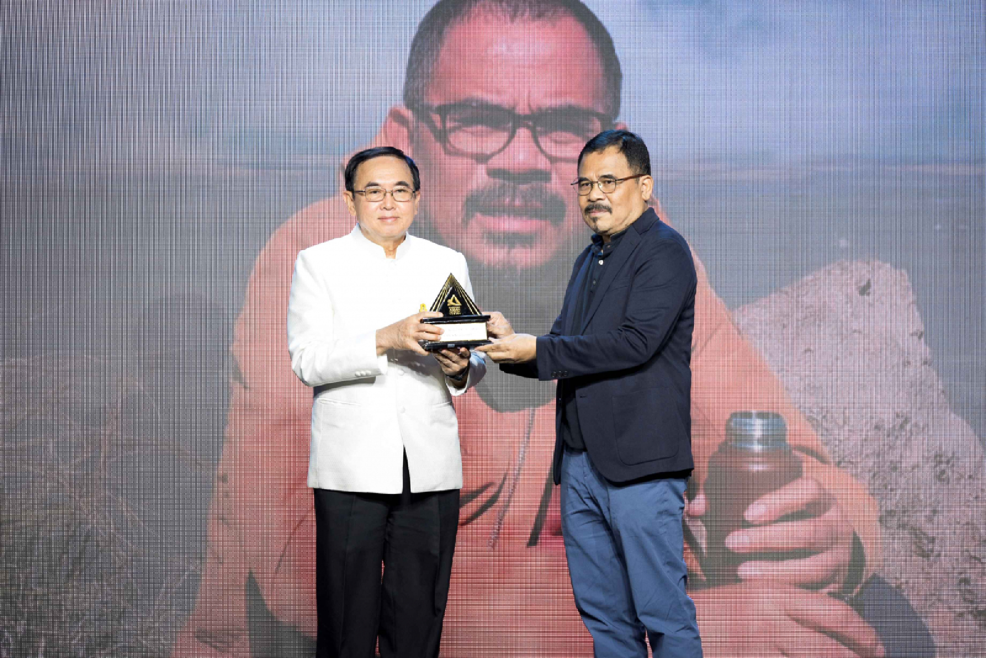 The Lifetime Achievement Award went to Garin Nugroho, a veteran filmmaker from Indonesia.