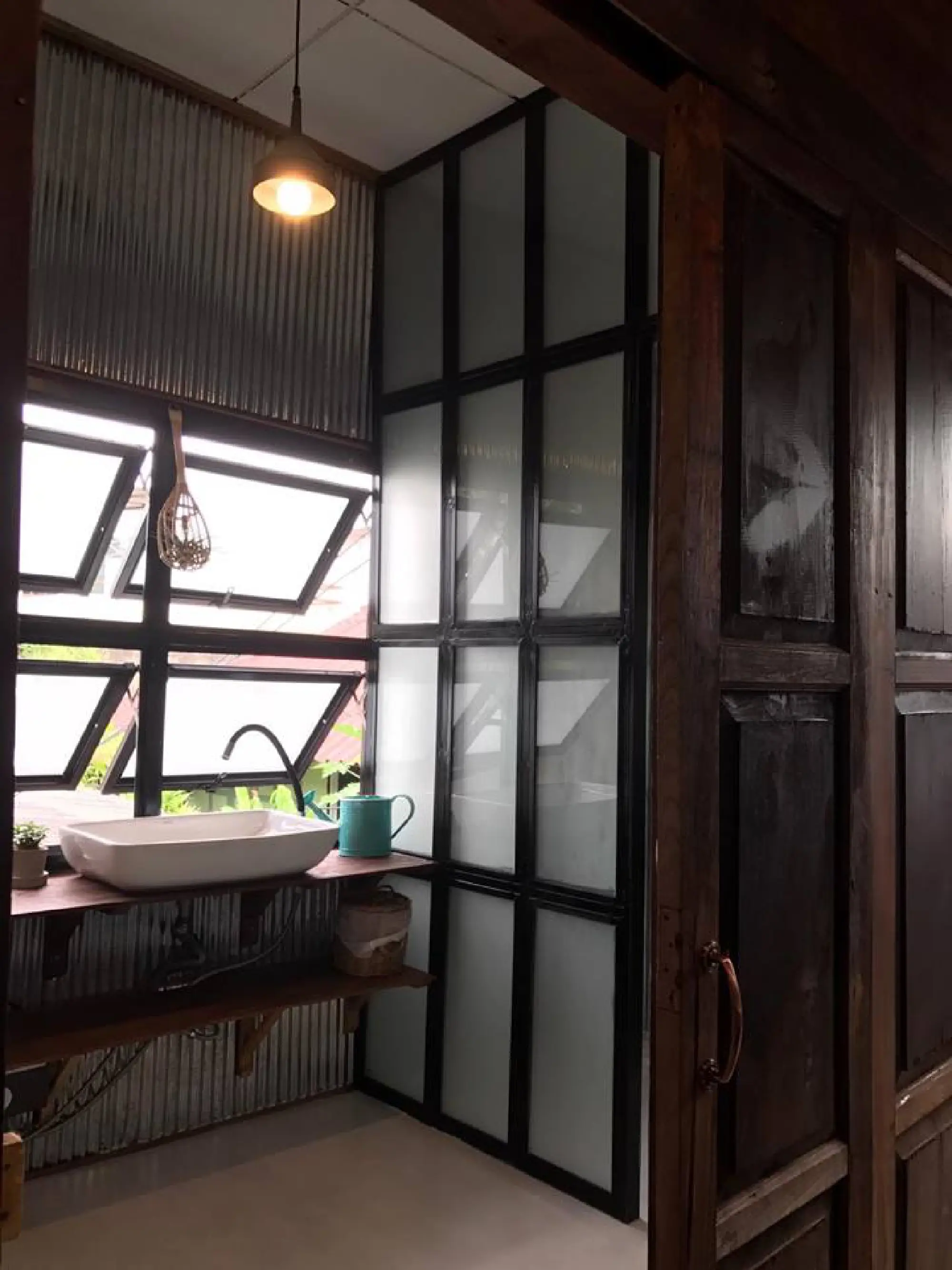 An online solution to easy management