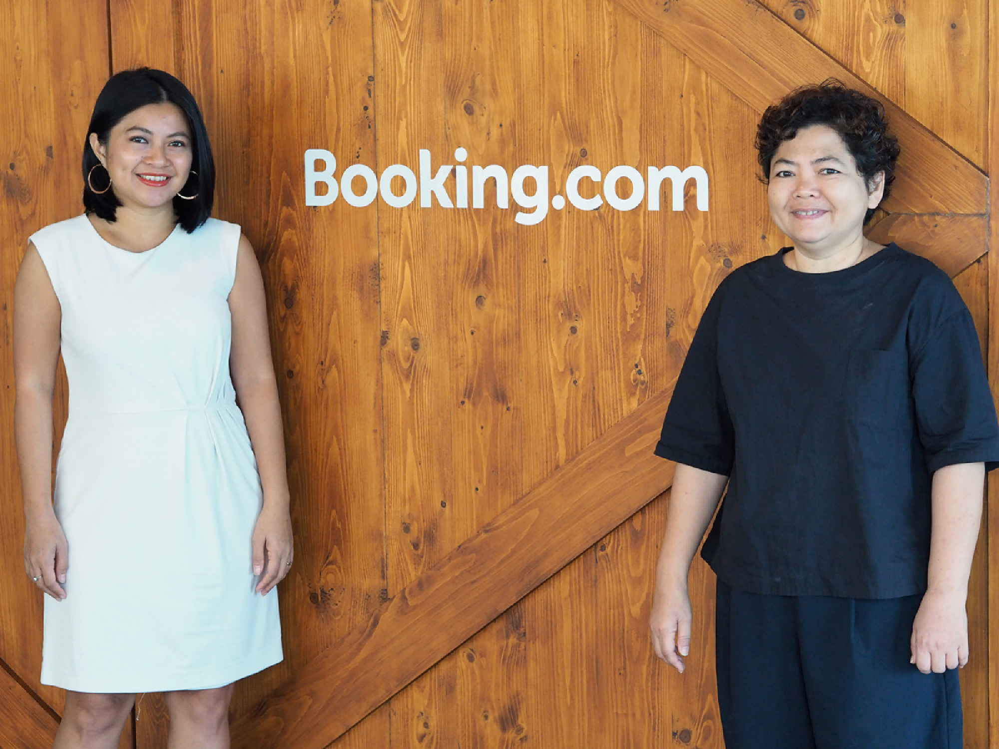 Uraiwan Chaipipat, right, and Parichat Haehne, left, regional manager for Thailand and Indochina at Booking.com.