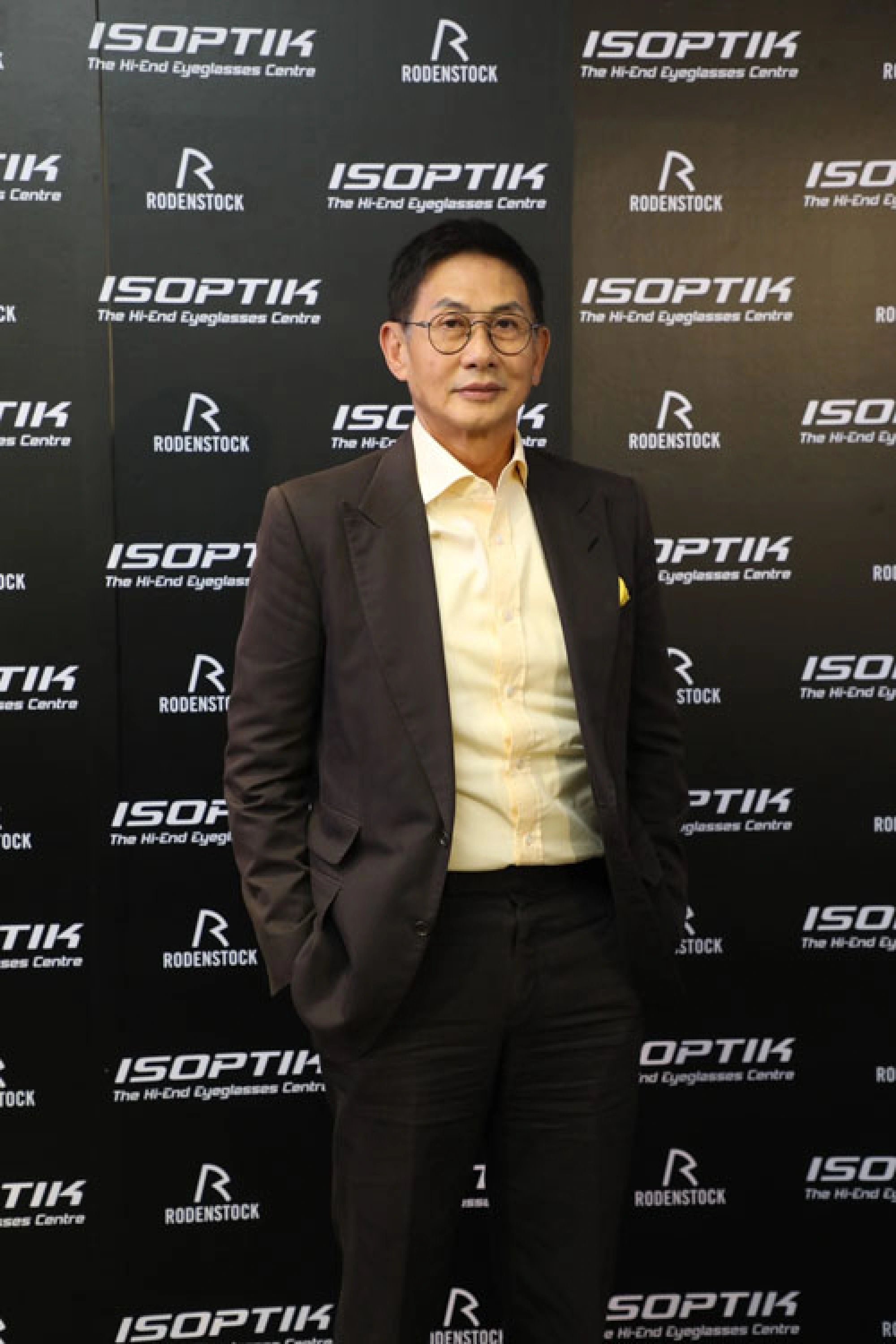 Hi-tech glasses to fit ageing sore eyes