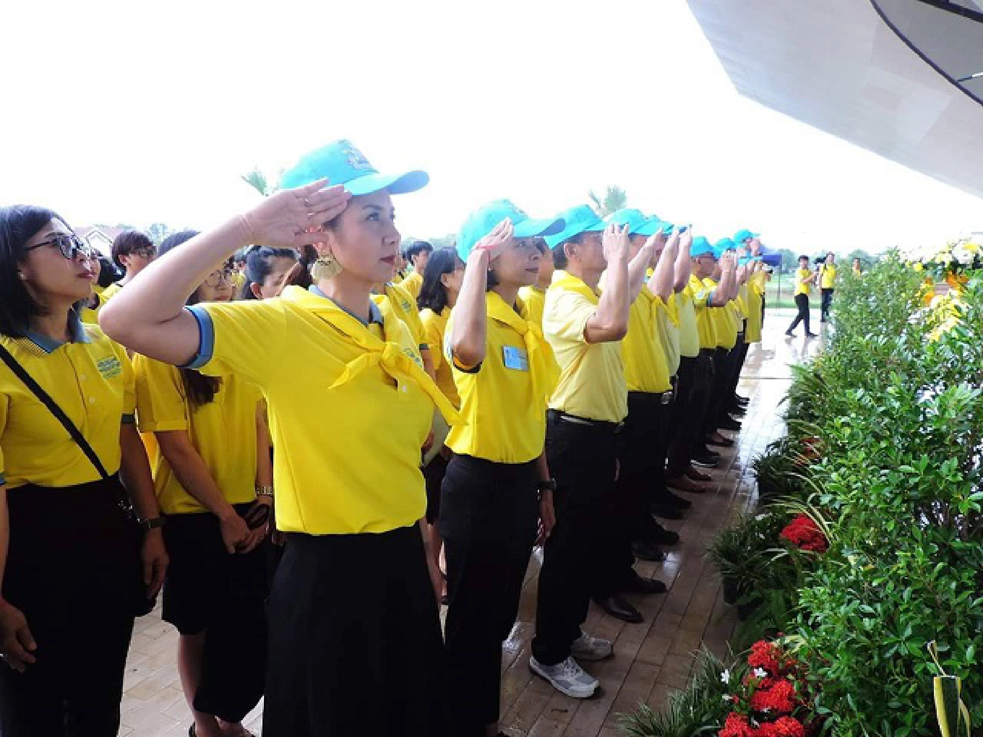 Uttaradit students send love on a massive scale