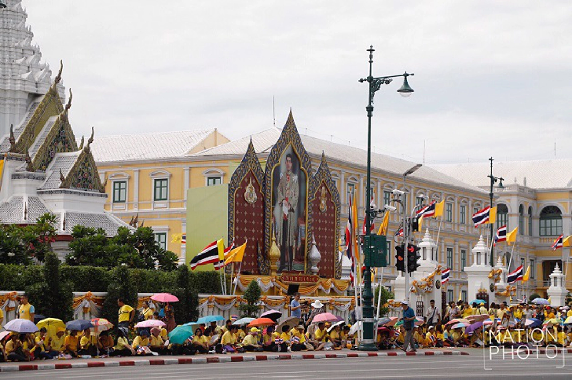 Grand Palace ringed with well-wishers